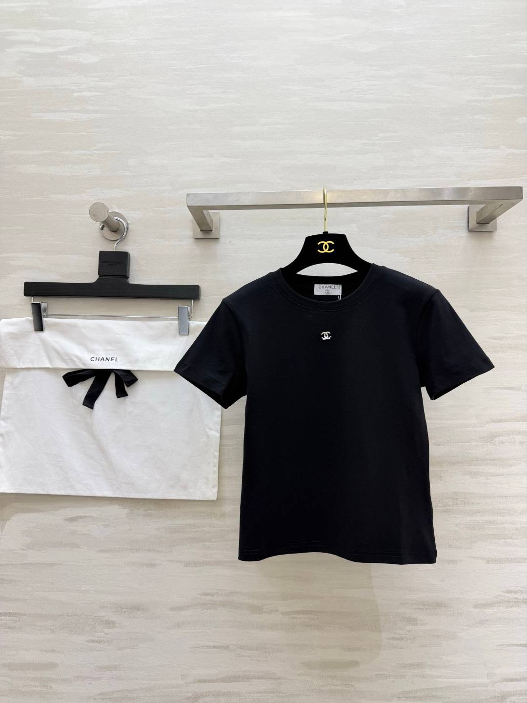 CHANEL シャネル 半袖Tシャツ カットソー ココマーク ロゴ クルーネック 高級感 ブラック
