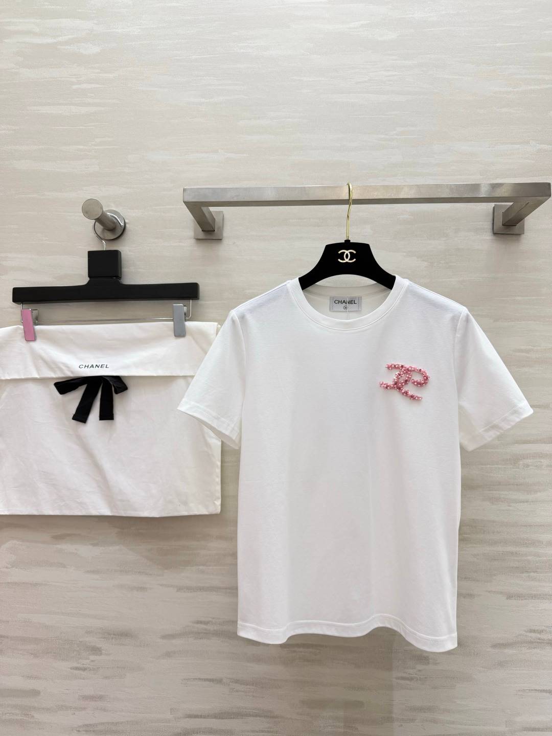 CHANEL シャネル 半袖Tシャツ ココマーク ロゴTシャツ クルーネック 高級感 ホワイト