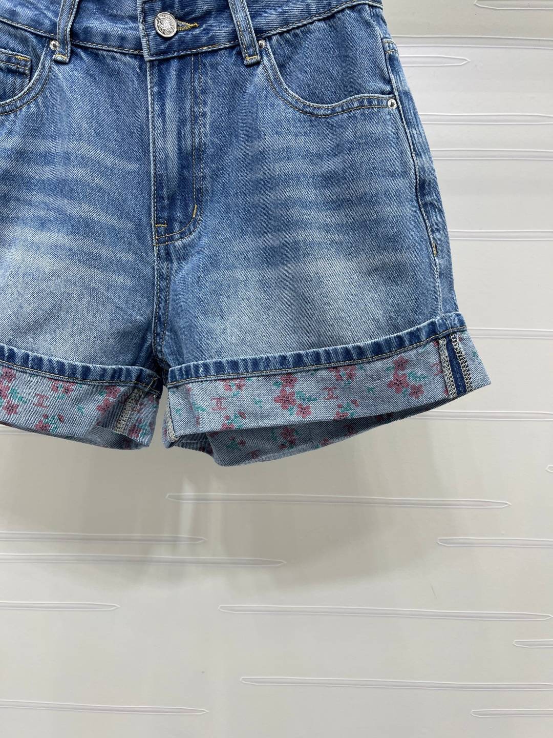 CHANEL シャネル デニムショートパンツ ハイウエスト カフ 春夏 ブルー