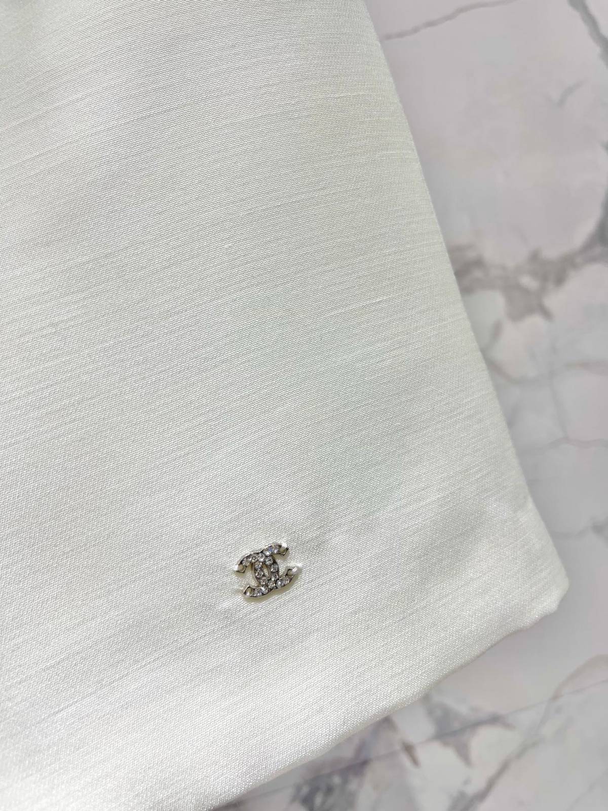 CHANEL シャネル ショートパンツ ハイウエスト Aライン ロゴ ホワイト