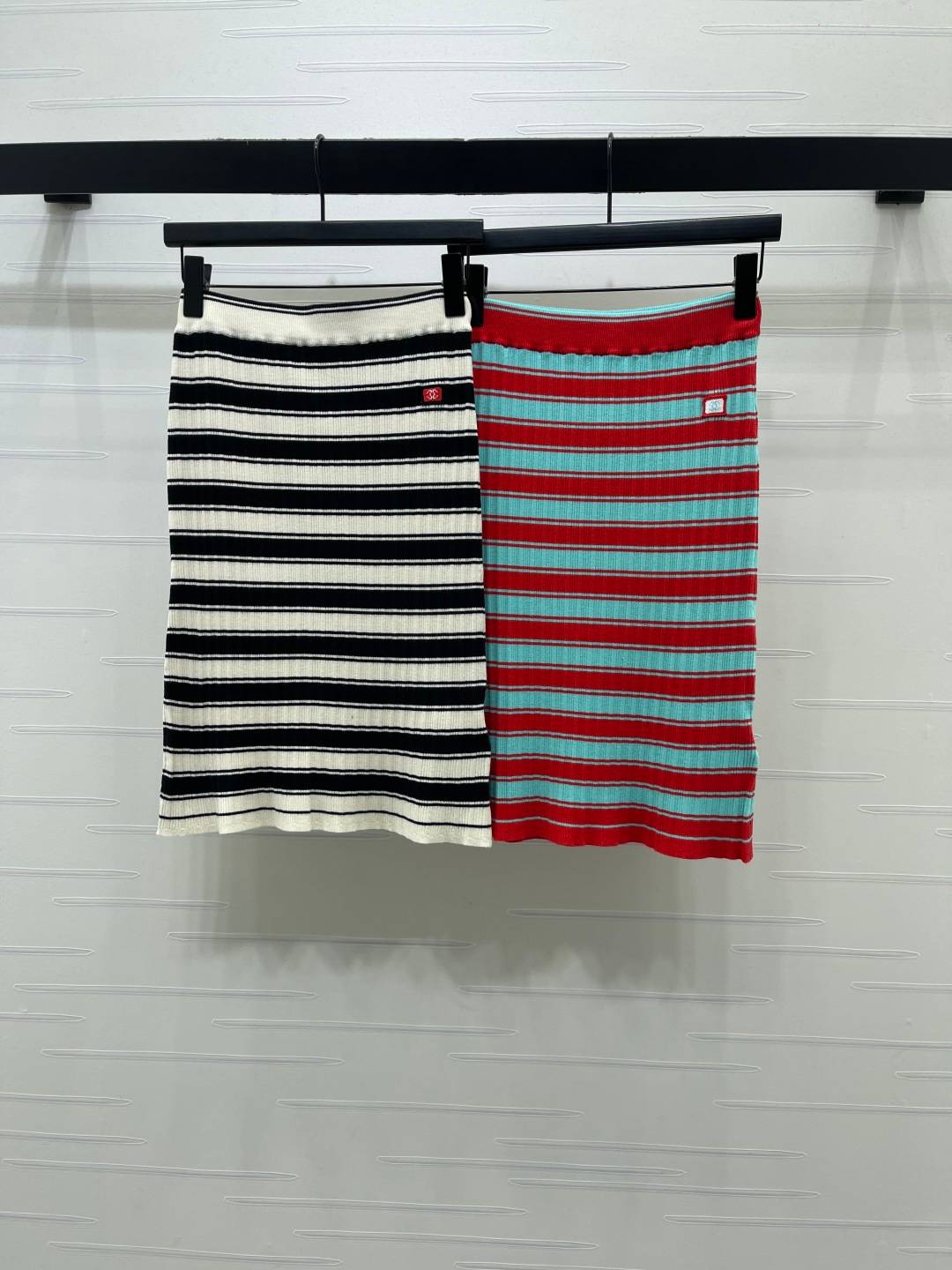 CHANEL シャネル ニットスカート ストライプ レディース ブラック レッド