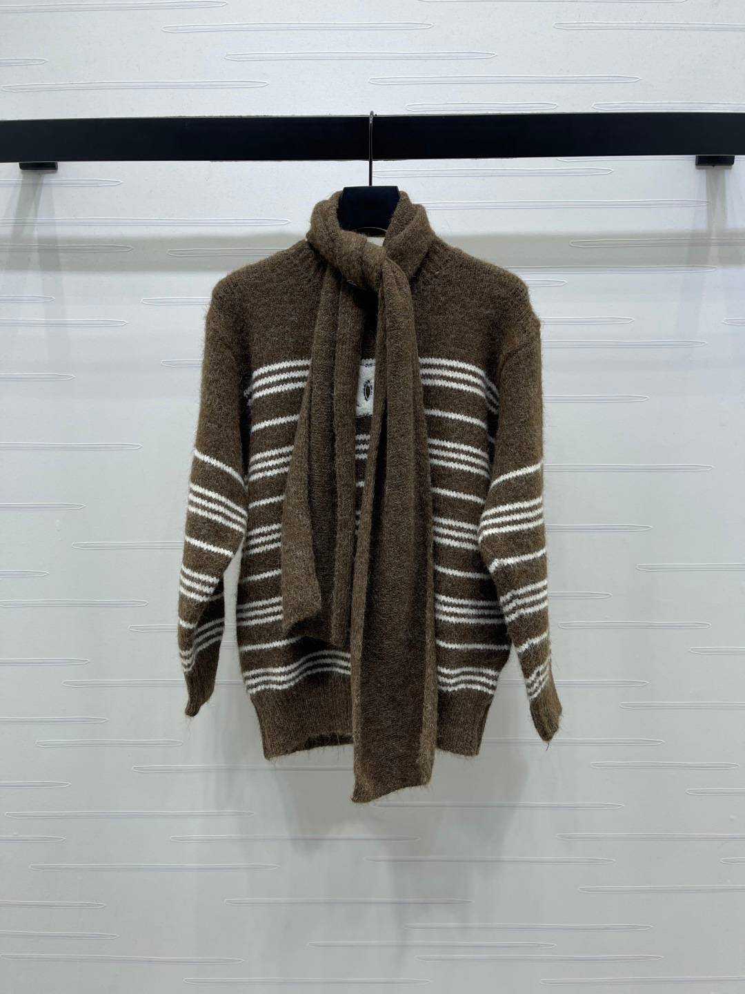 CHANEL シャネル ニットセットアップ 秋冬 保温 ストライプ ブラウン