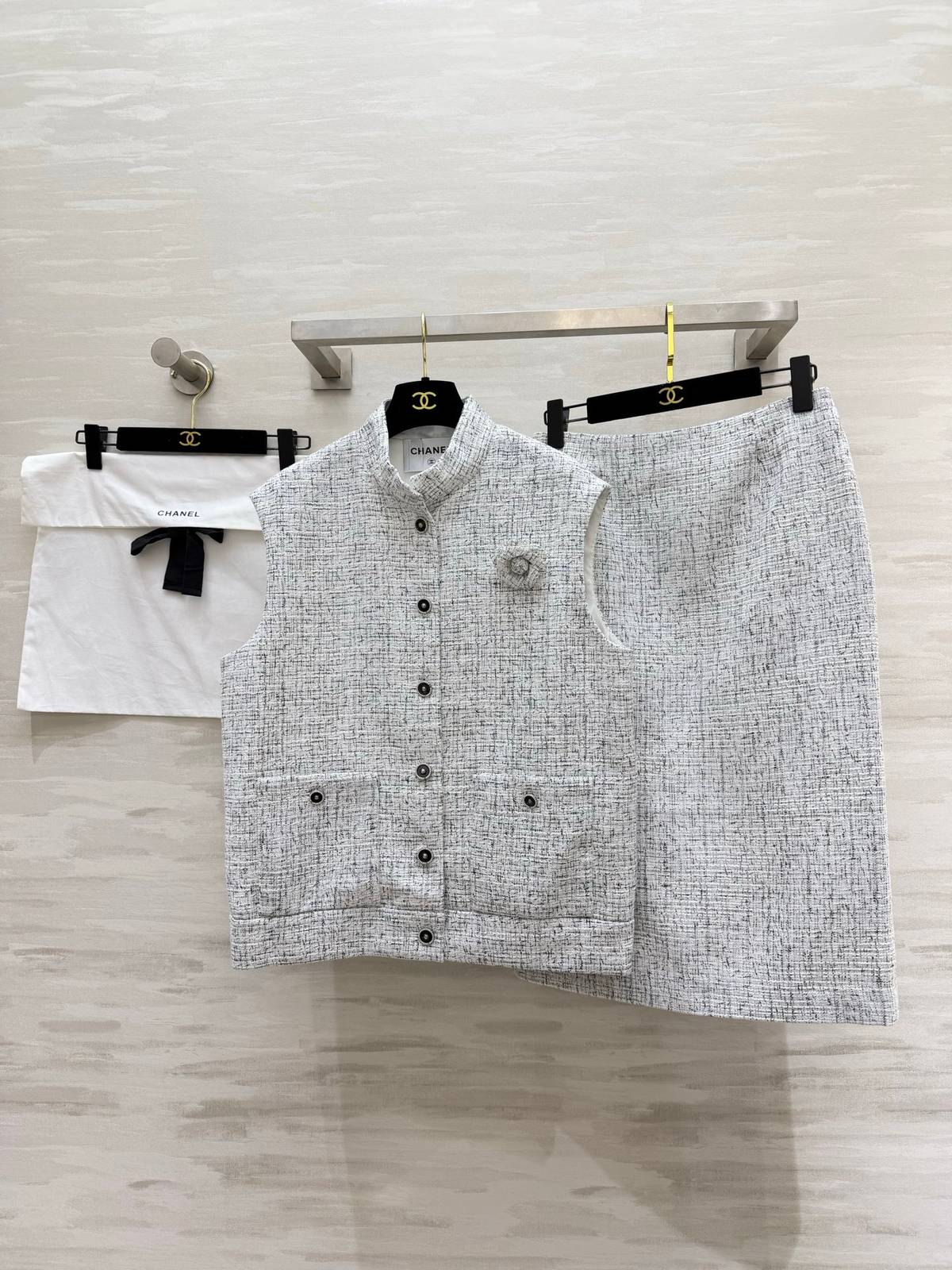 CHANEL シャネル スカートセットアップ トップス ミディ ホワイト
