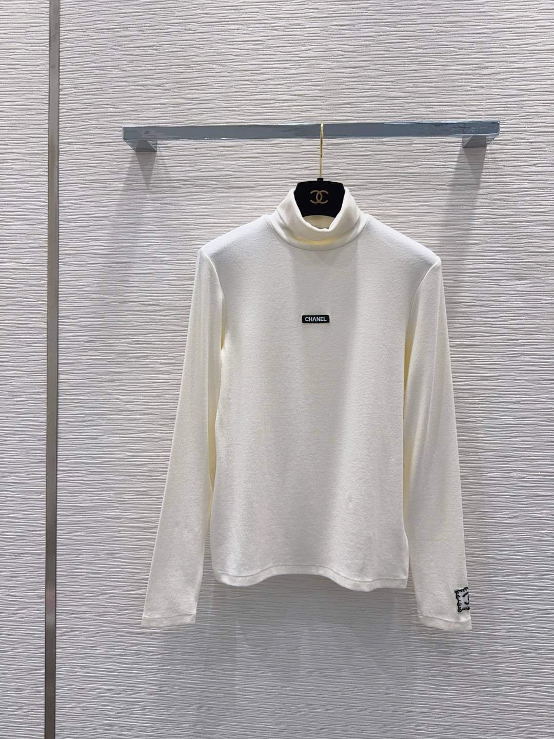 CHANEL シャネル タートルネック ロゴ 長袖 トップス レディース クリーム