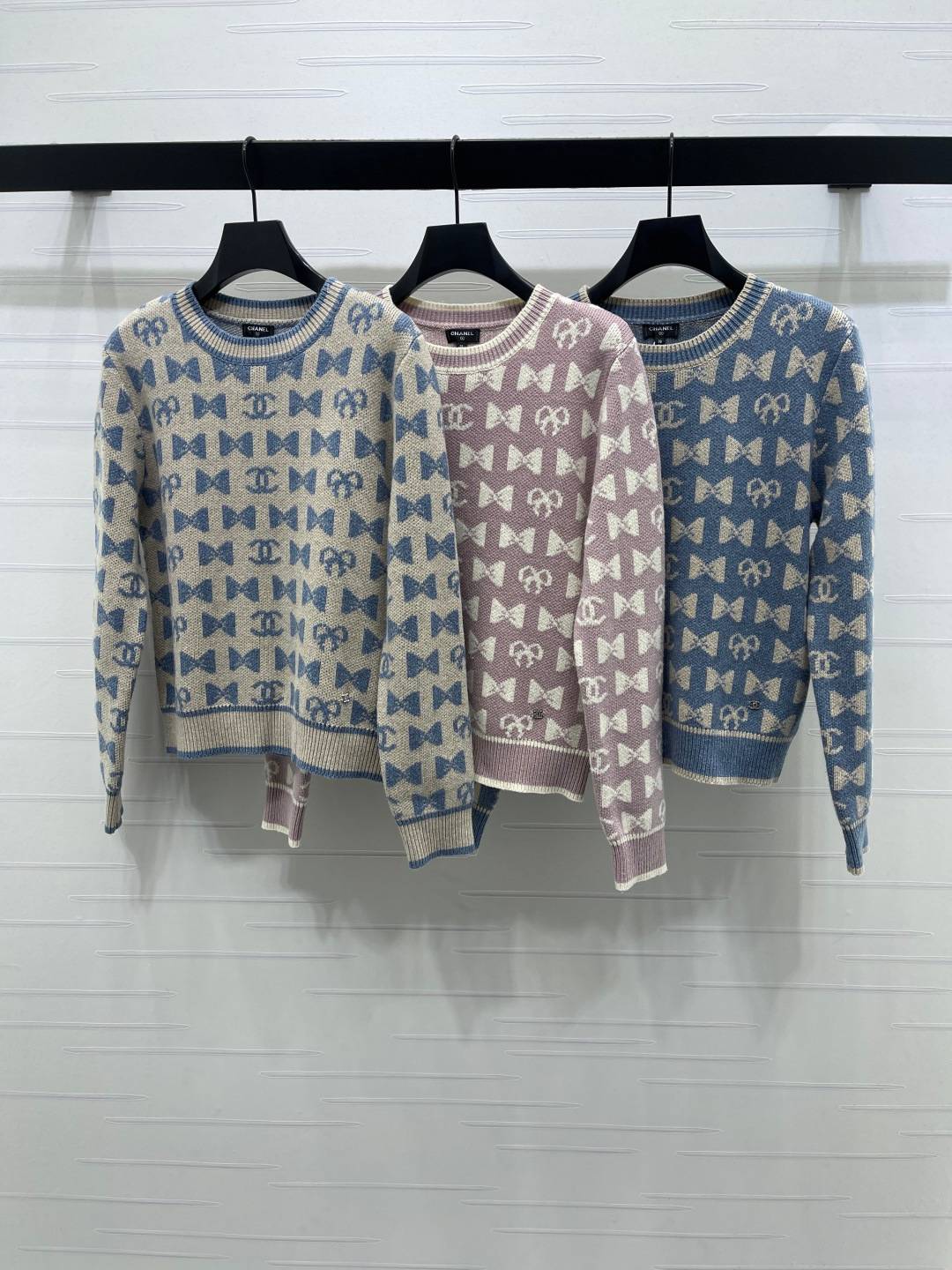 CHANEL シャネル セーター クルーネック 長袖 ロゴ ブルー ピンク ベージュ
