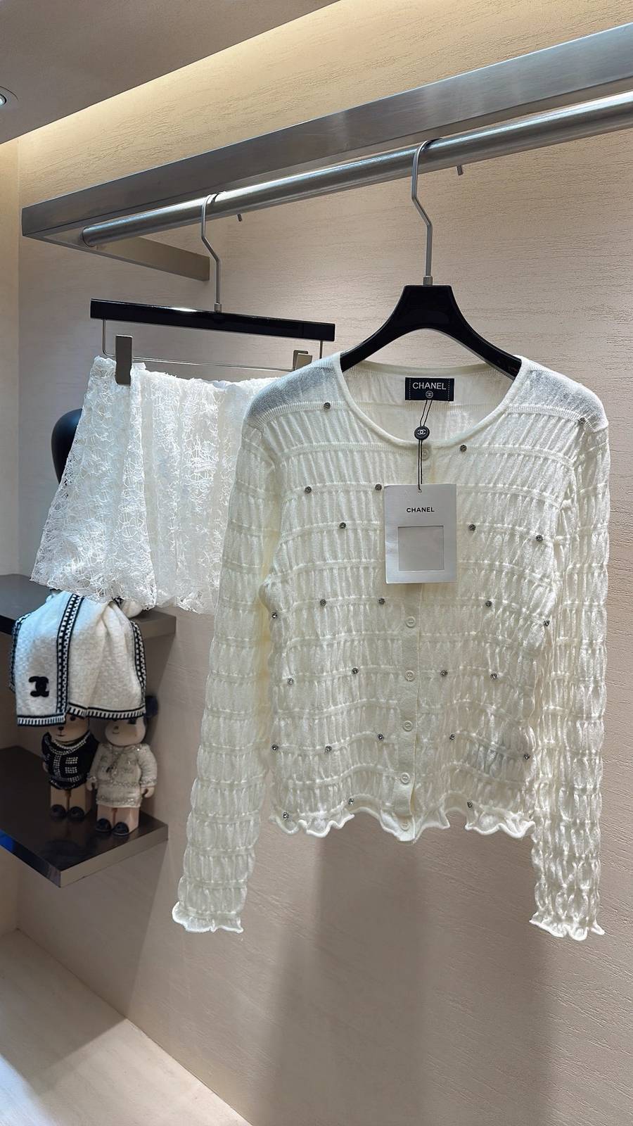 CHANEL シャネル ニットカーディガン 長袖 クルーネック フリル クリーム