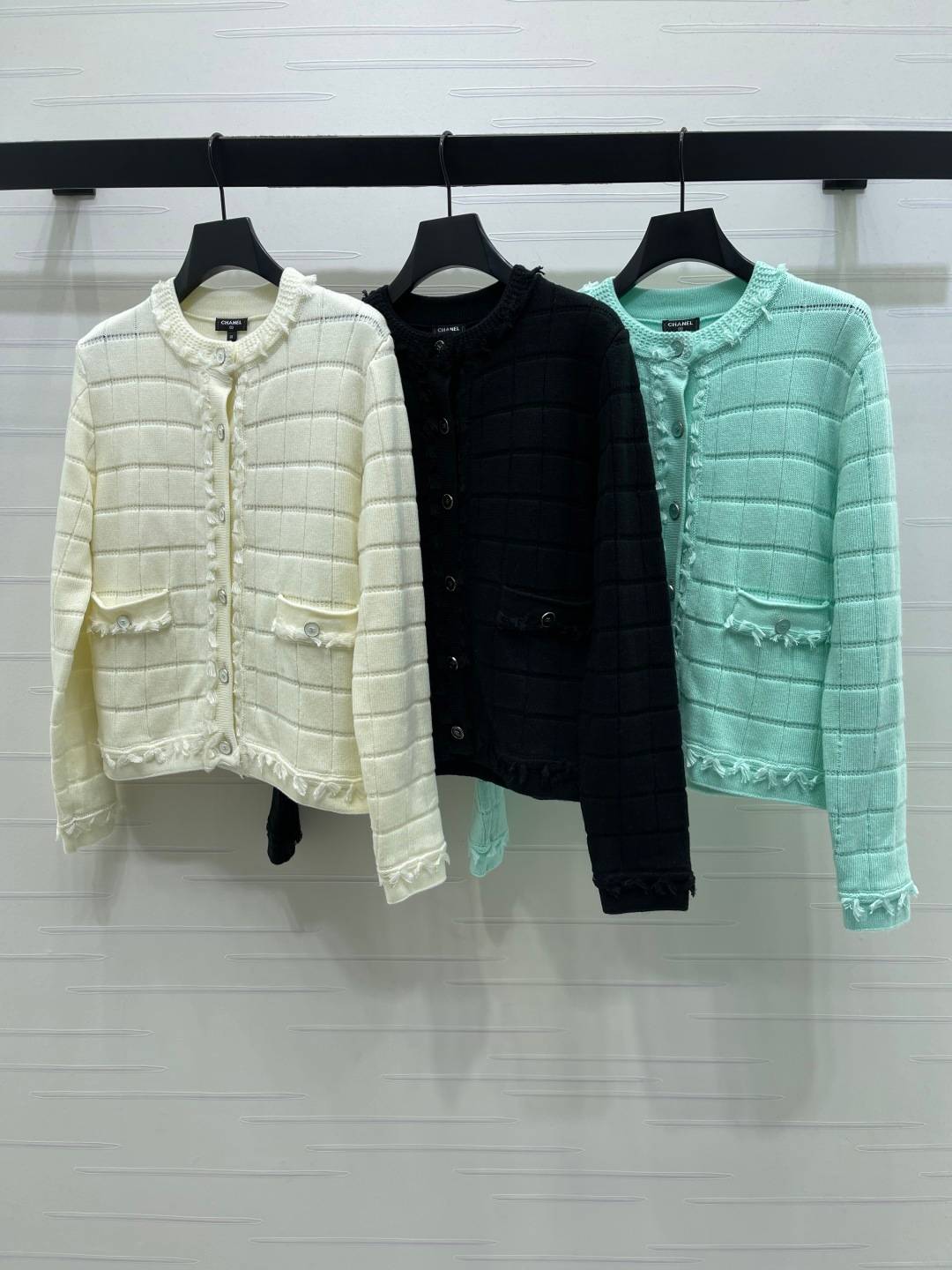 CHANEL シャネル ニットカーディガン 長袖 クルーネック ボタン ベージュ