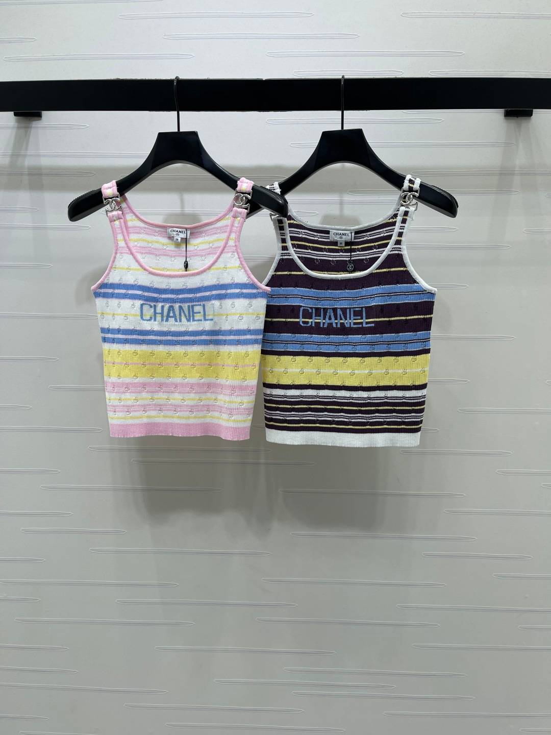 CHANEL シャネル ニットベスト ロゴ ショート丈 レイヤード ピンク パープル