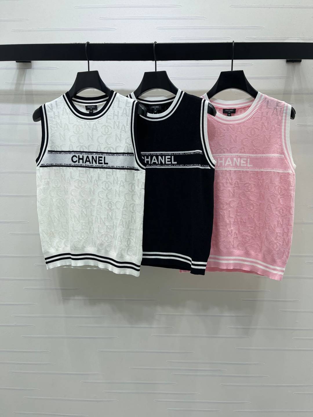 CHANEL シャネル ベスト ロゴ クルーネック レディース ホワイト ブラック ピンク