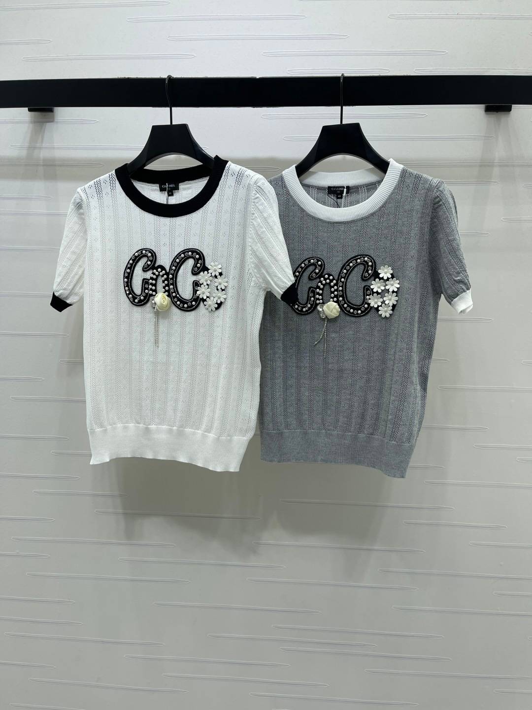 CHANEL シャネル クルーネック 半袖ニット 刺繍 白 グレー
