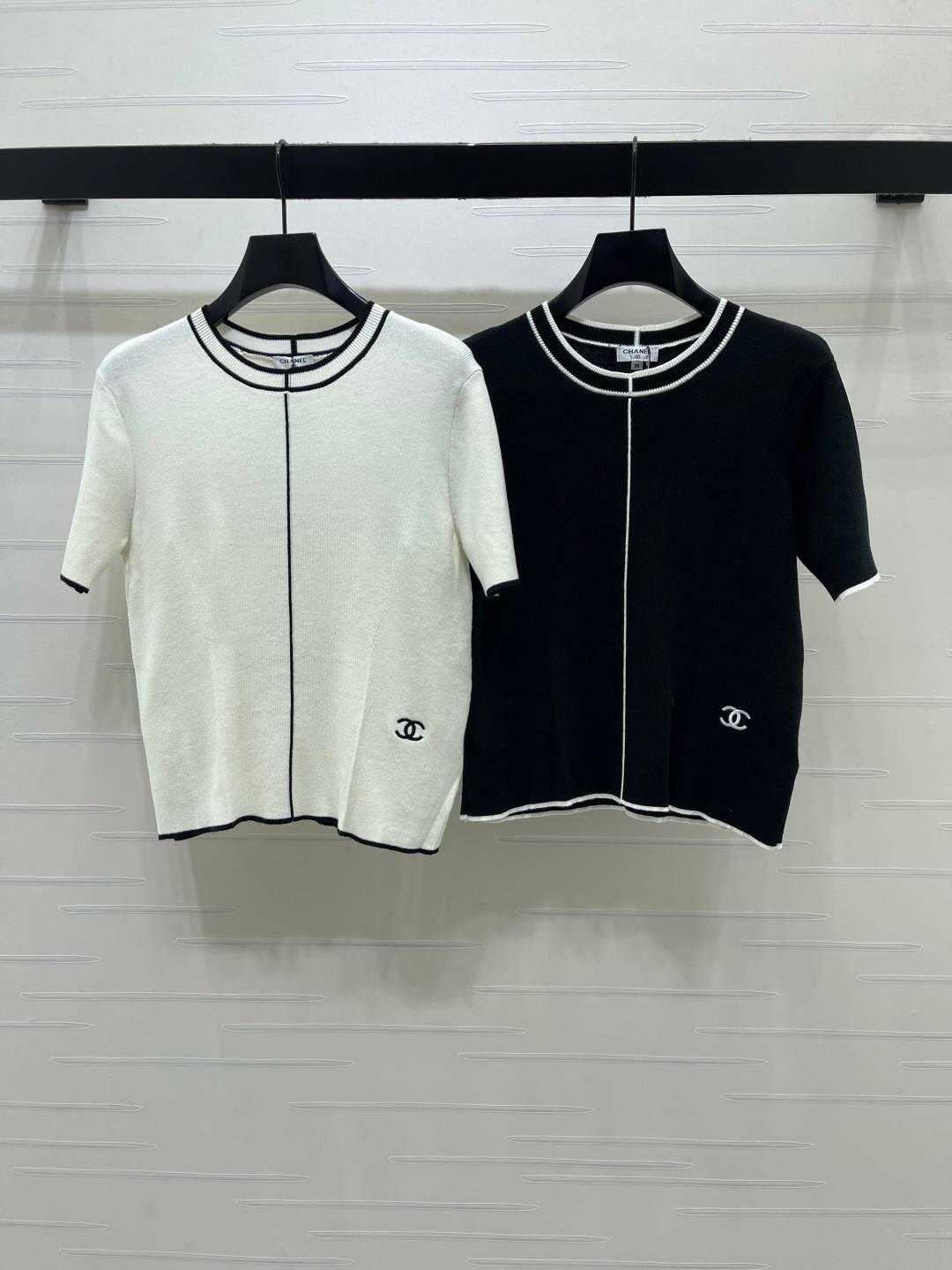 CHANEL シャネル ニット 半袖 クルーネック ショート丈 ブラック ホワイト