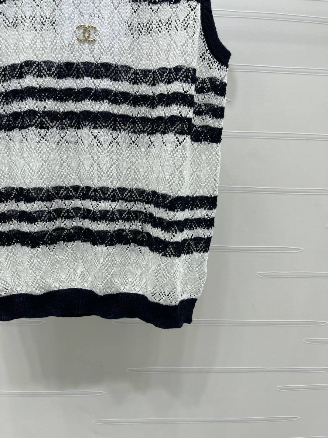 CHANEL シャネル ベスト クルーネック ストライプ ブラック ブルー