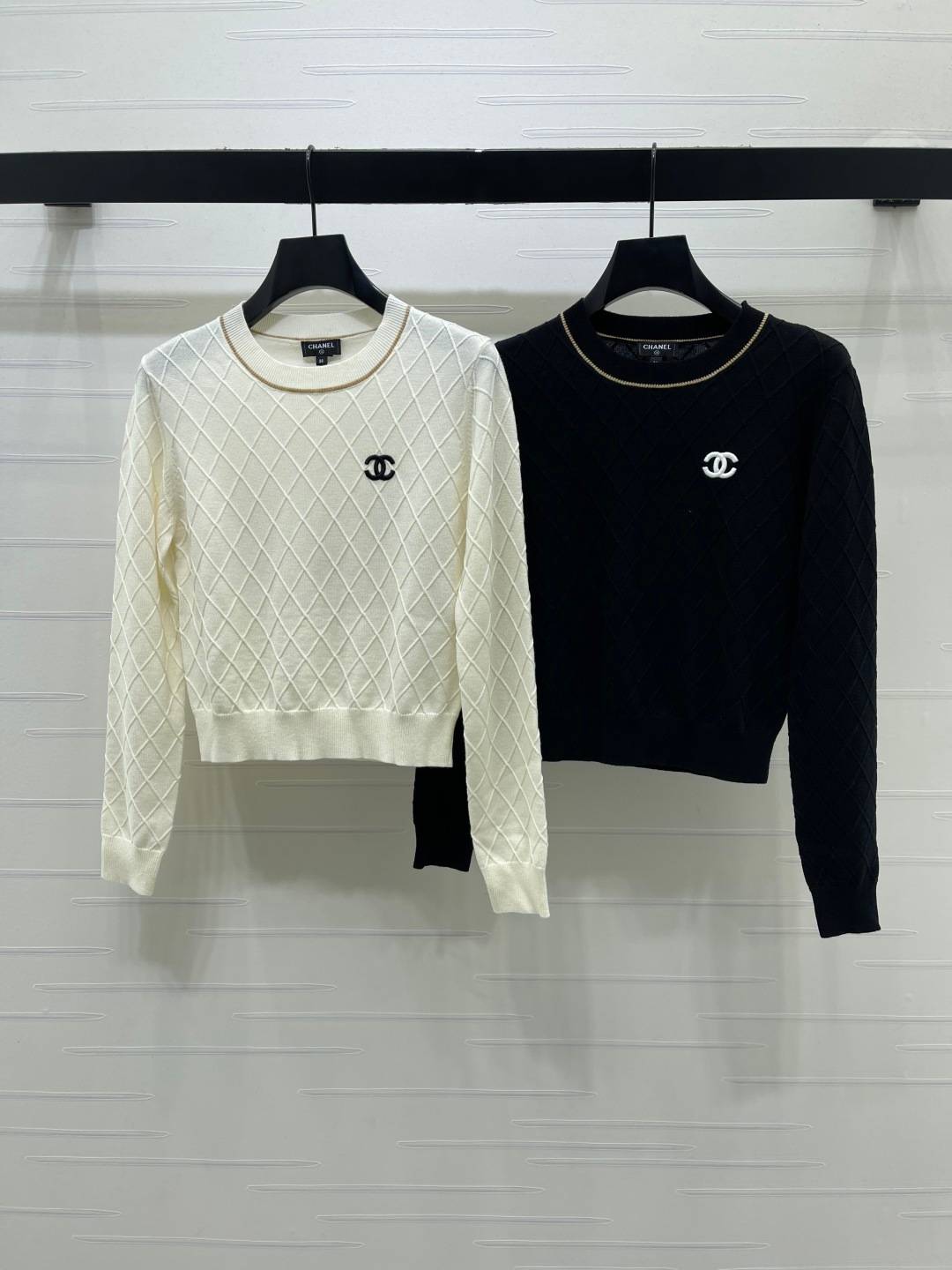 CHANEL シャネル ニット 長袖 クルーネック レディース ブラック ホワイト