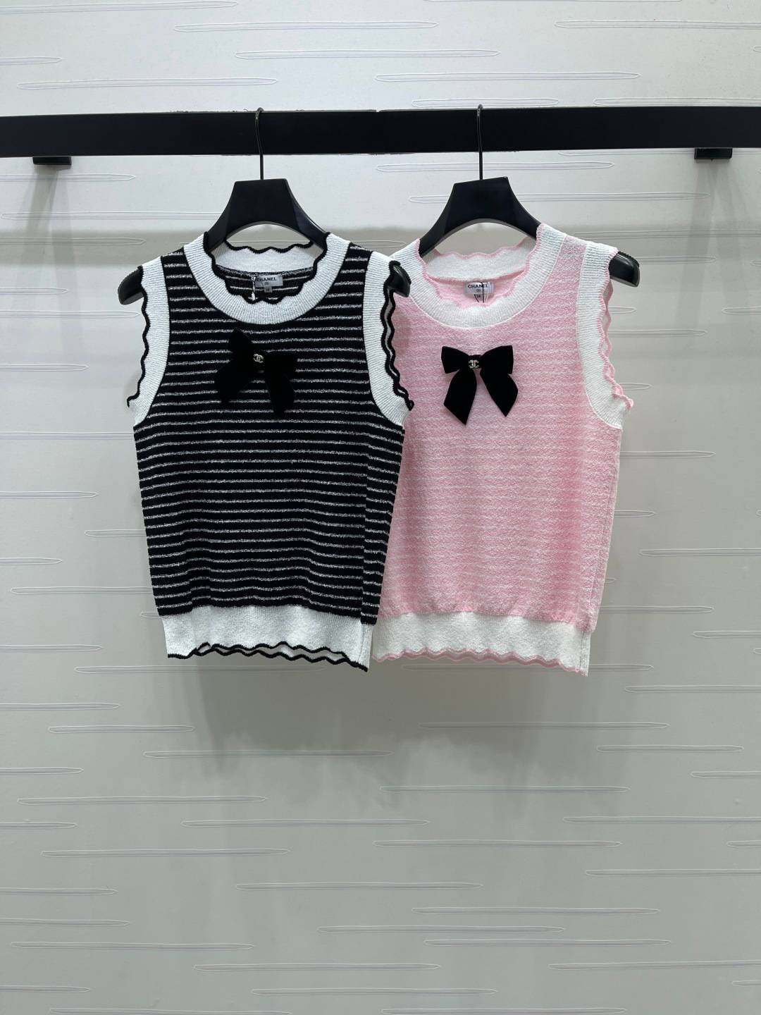 CHANEL シャネル ニットベスト クルーネック リボン レディース ブラック ピンク