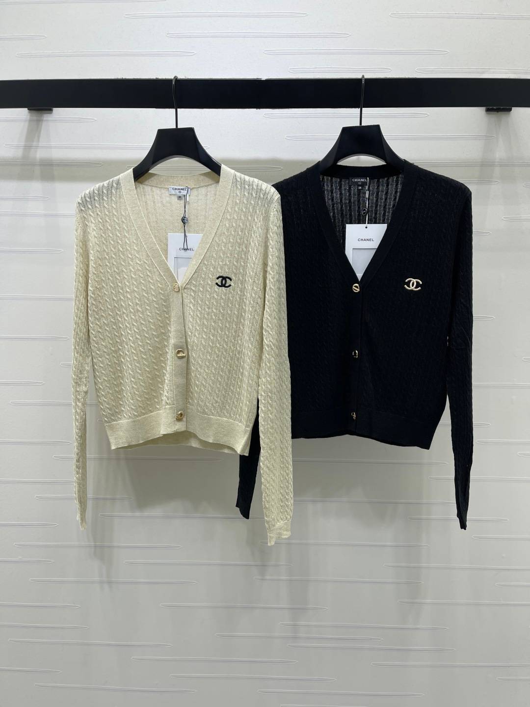 CHANEL シャネル ニットカーディガン Vネック 長袖 ショート丈 ブラック ベージュ