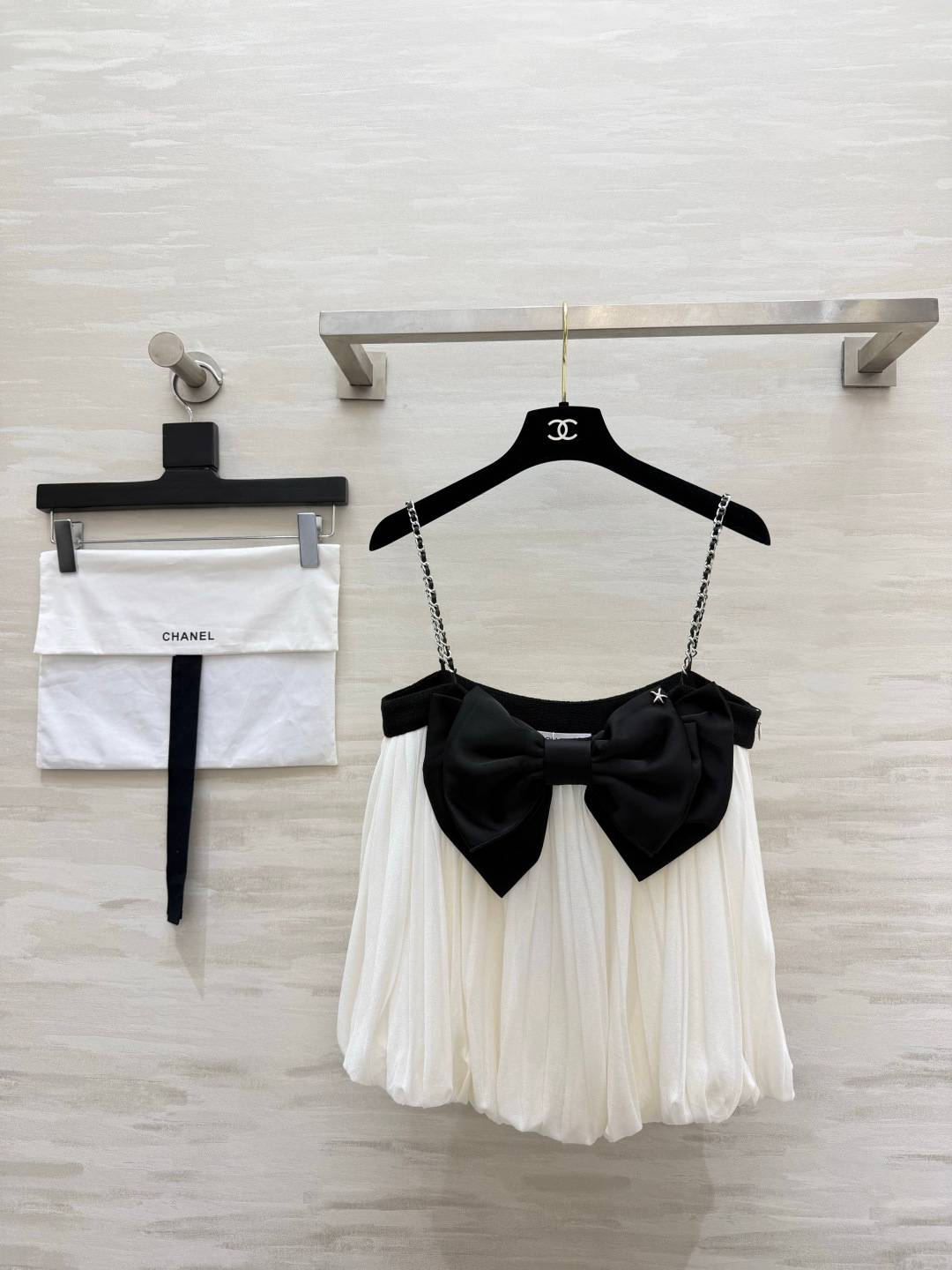 CHANEL シャネル ノースリーブトップス ショート丈 レイヤード ホワイト