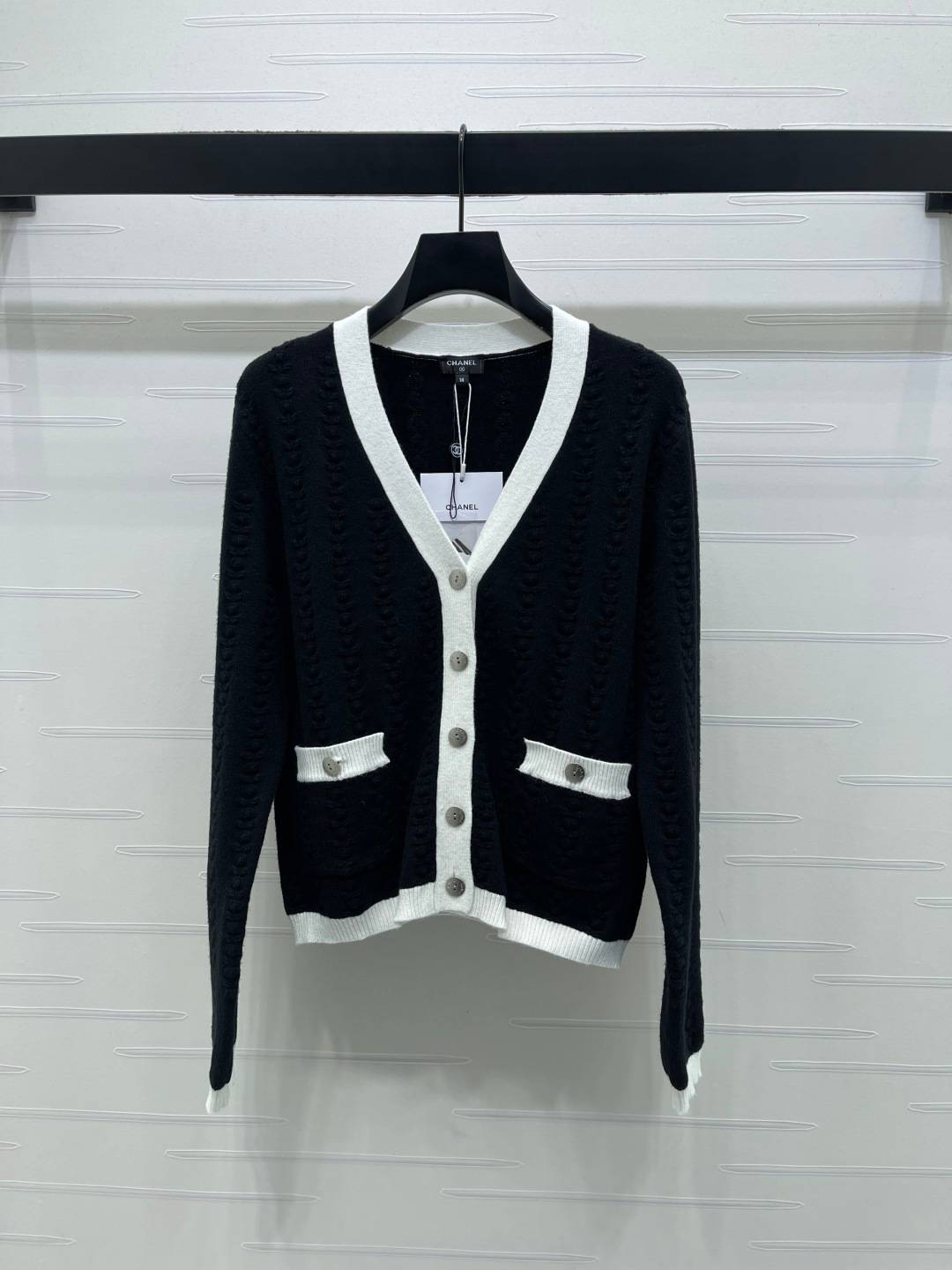 CHANEL シャネル ニットカーディガン Vネック ボタン 長袖 ブラック