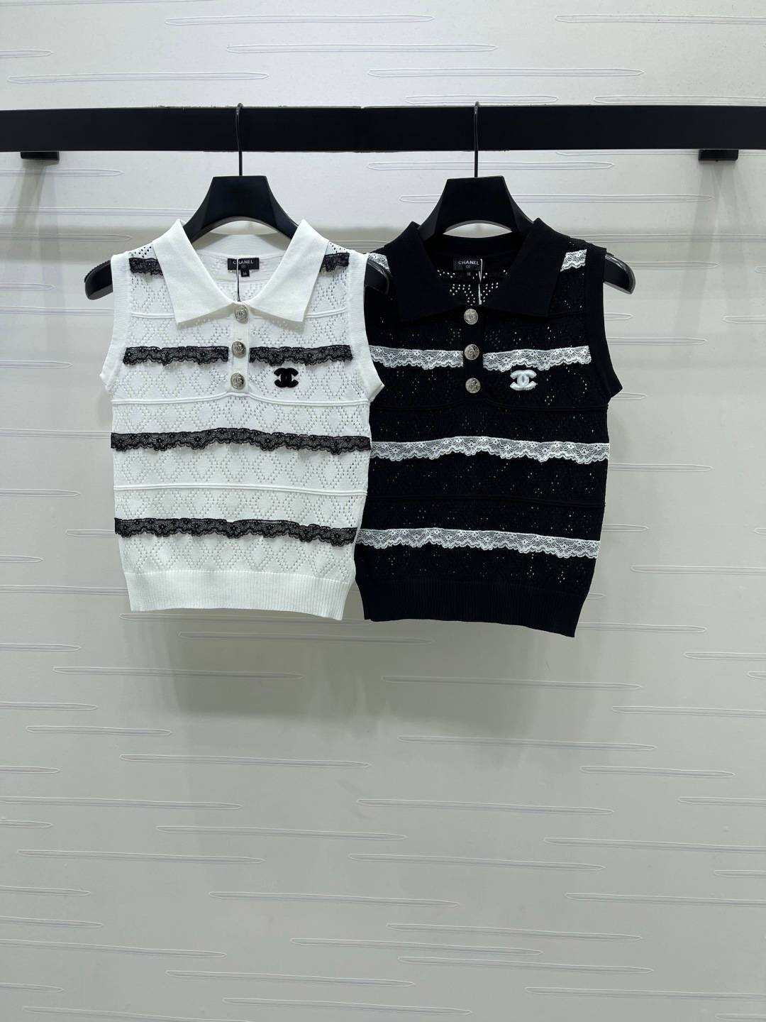 CHANEL シャネル ベスト 前開き レース ロゴ ホワイト ブラック