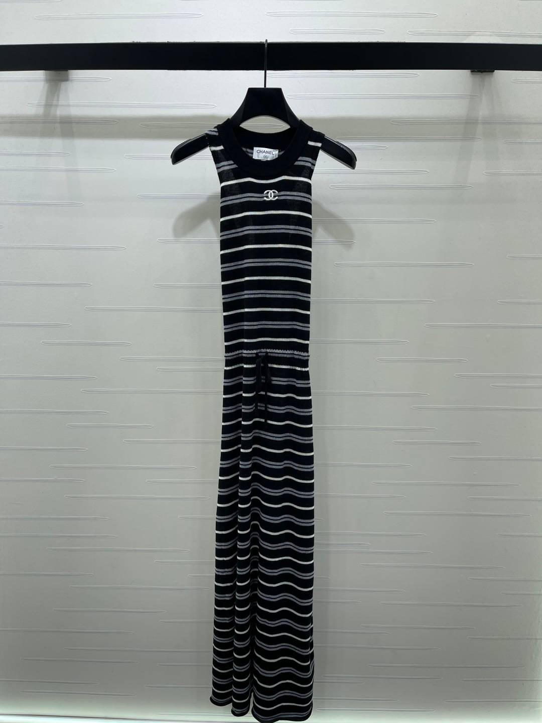 CHANEL シャネル ノースリーブトップス クルーネック ロゴ ストライプ ブラック