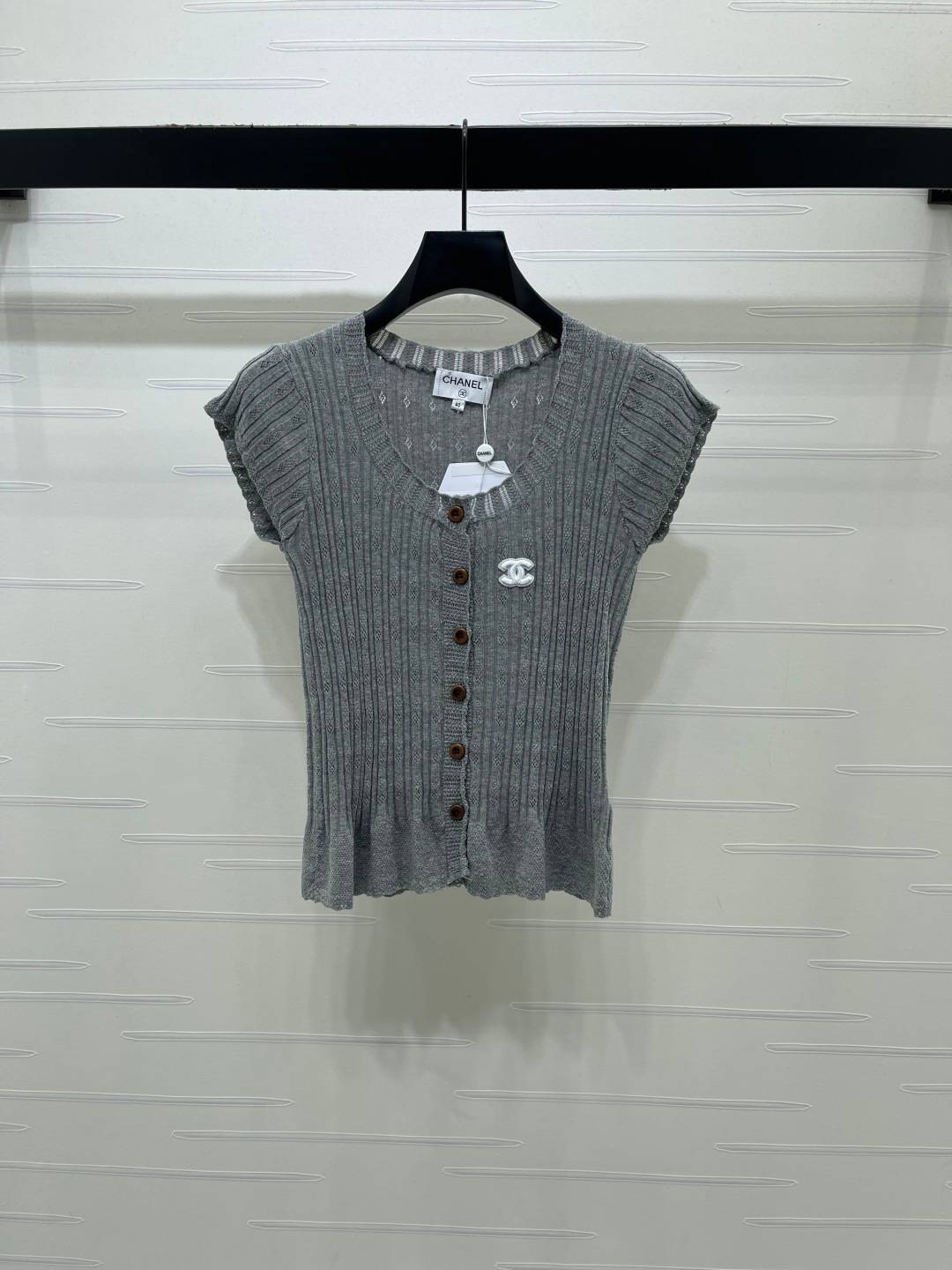 CHANEL シャネル ニットカーディガン 半袖 クルーネック ボタン グレー
