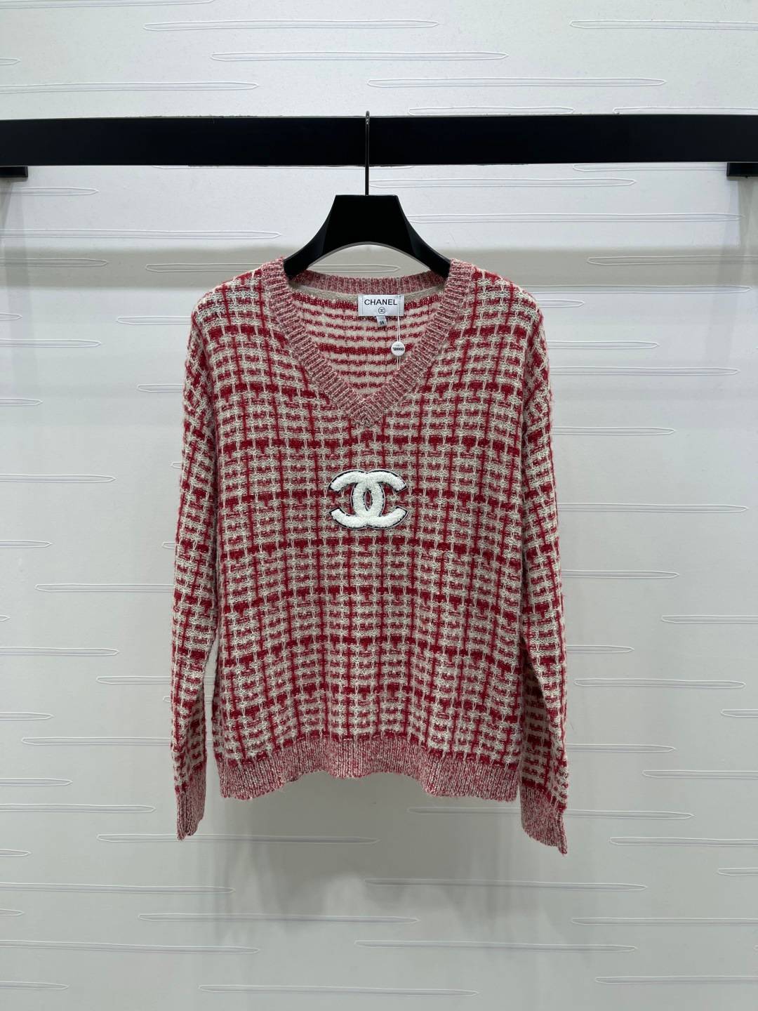 CHANEL シャネル ニットセーター Vネック ロゴ 長袖 レッド