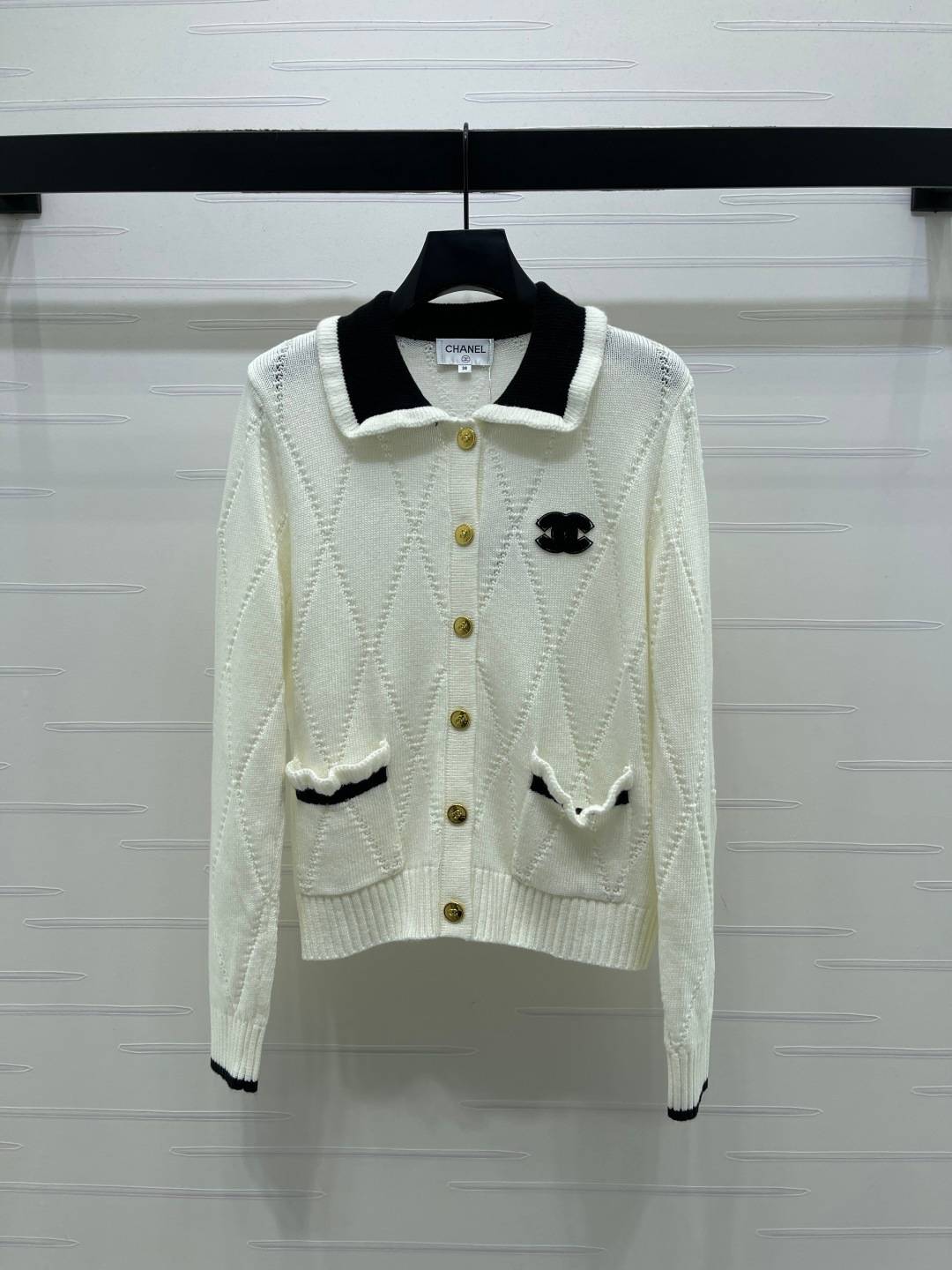 CHANEL シャネル ニットカーディガン 長袖 ボタン レディース ホワイト