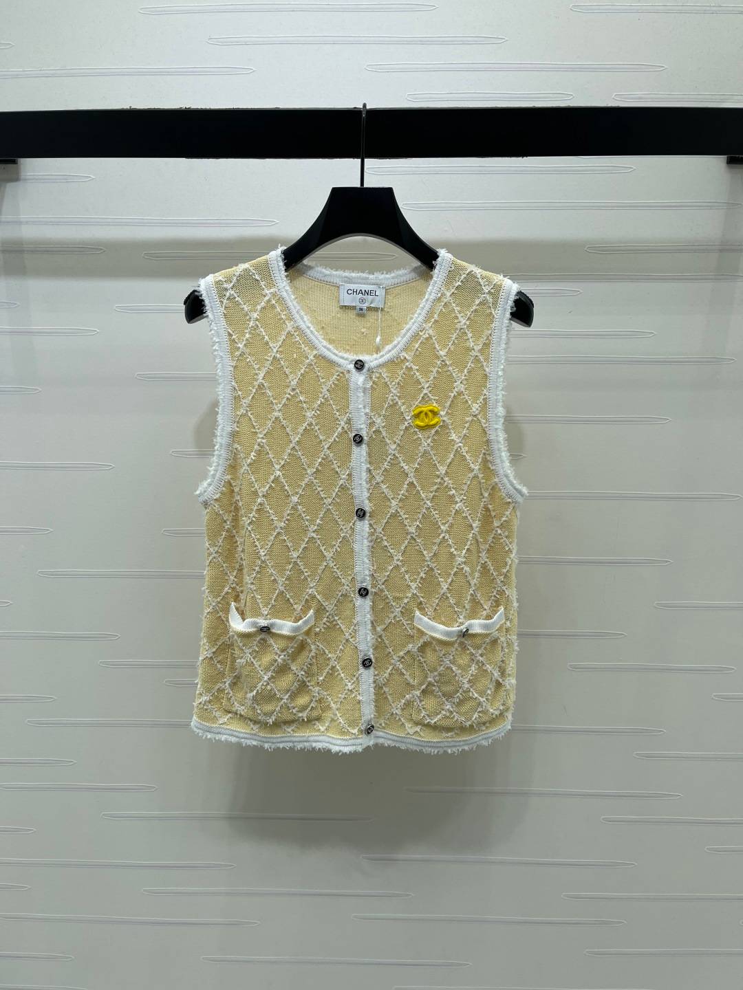 CHANEL シャネル ベスト クルーネック 前開き レイヤード イエロー