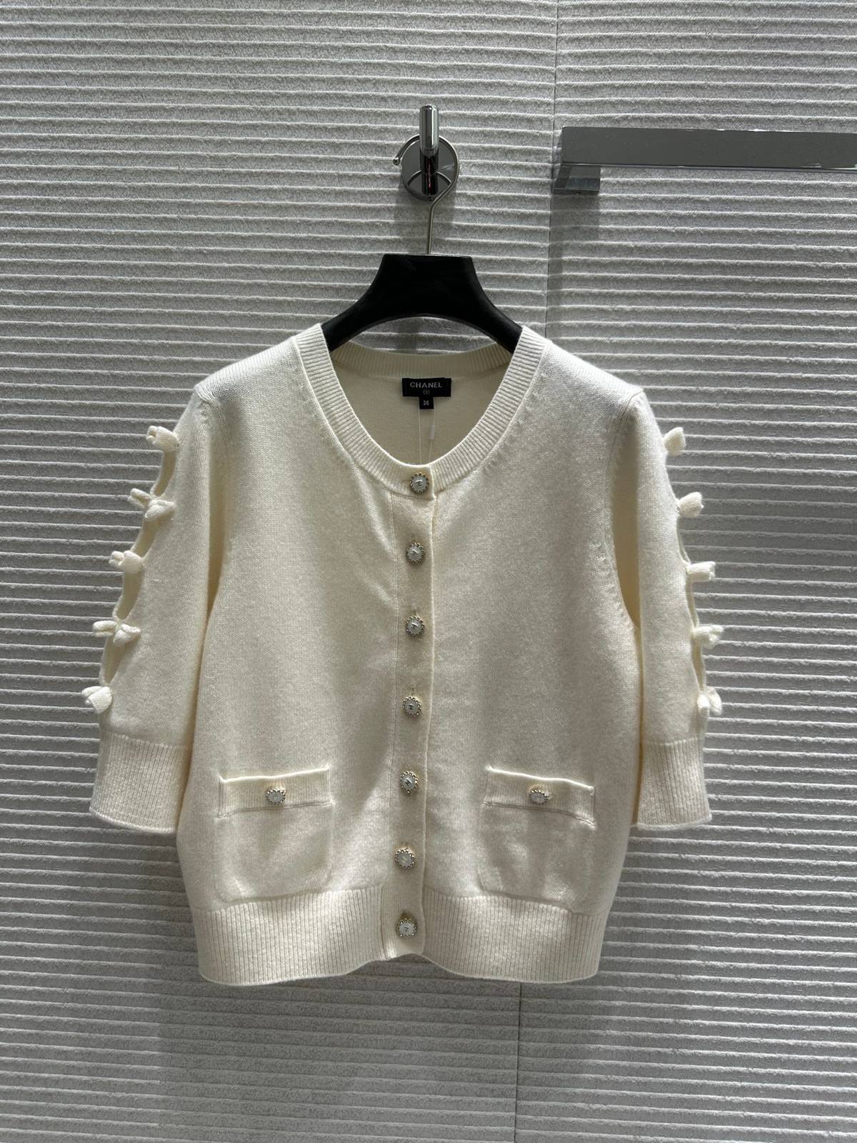 CHANEL シャネル ニットカーディガン ショート丈 ボタン リボン ベージュ