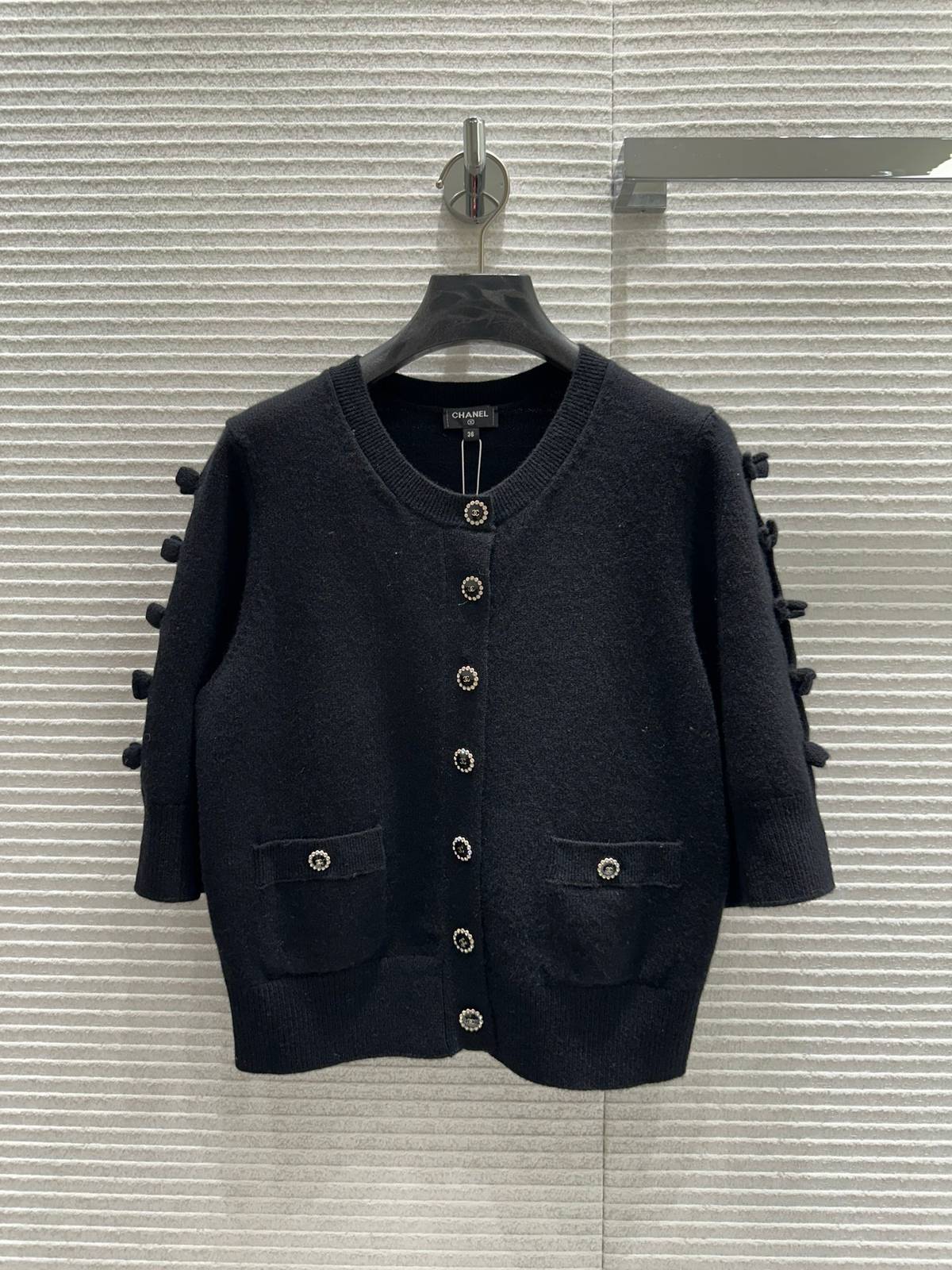 CHANEL シャネル ニットカーディガン ショート丈 ボタン ブラック