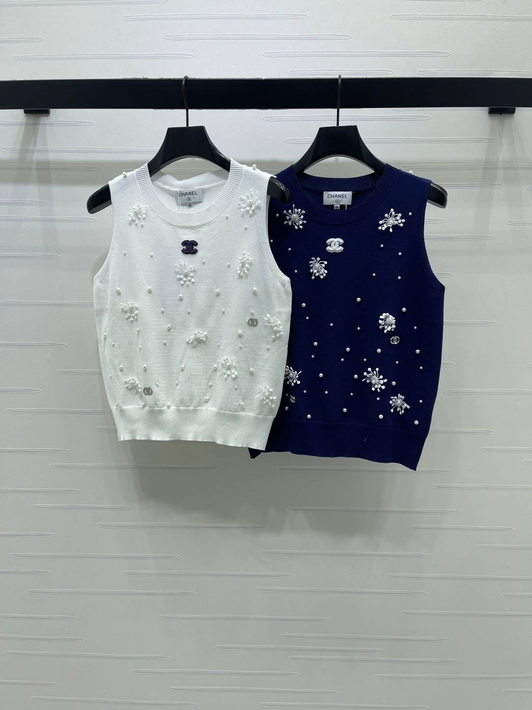 CHANEL シャネル ベスト クルーネック ショート丈 パール刺繍 ホワイト ネイビー