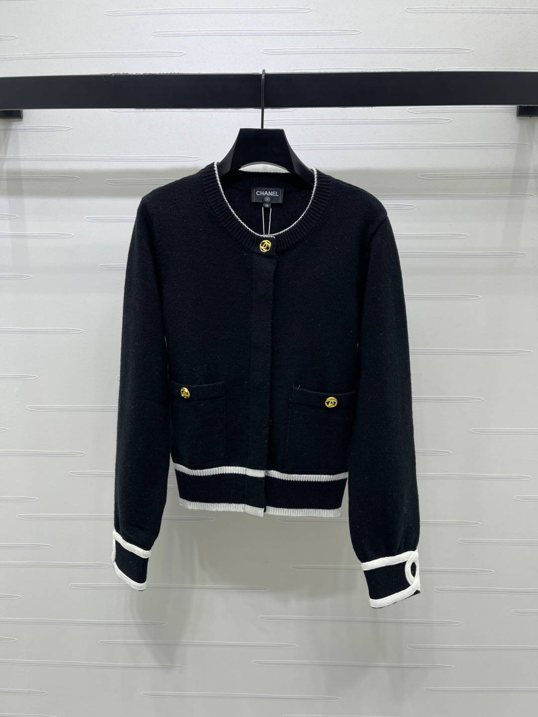 CHANEL シャネル ニットカーディガン クルーネック ボタン レディース ブラック