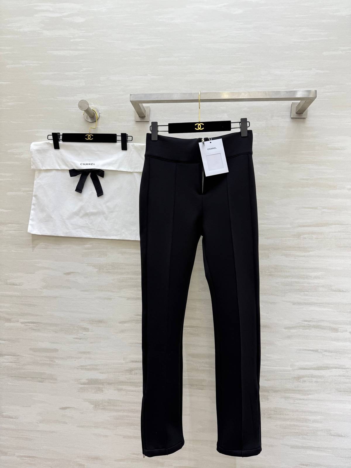 CHANEL シャネル カジュアルパンツ ハイウエスト ストレート ブラック