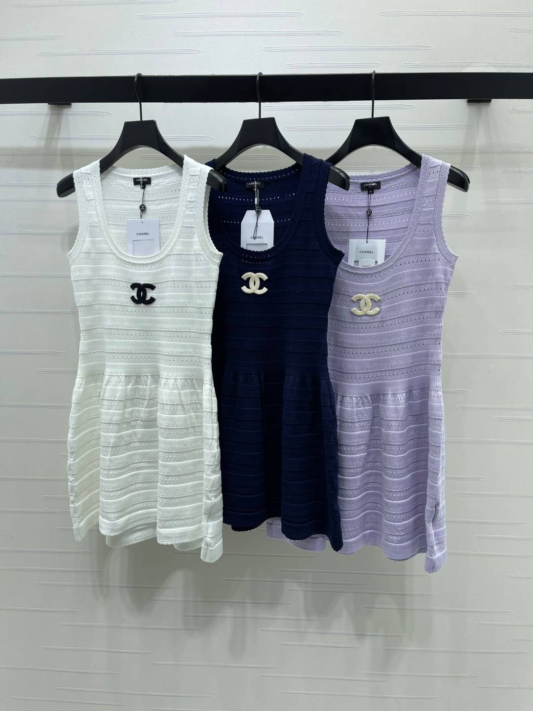 CHANEL シャネル ノースリーブベスト ロゴ クルーネック レディース ホワイト ネイビー ラベンダー