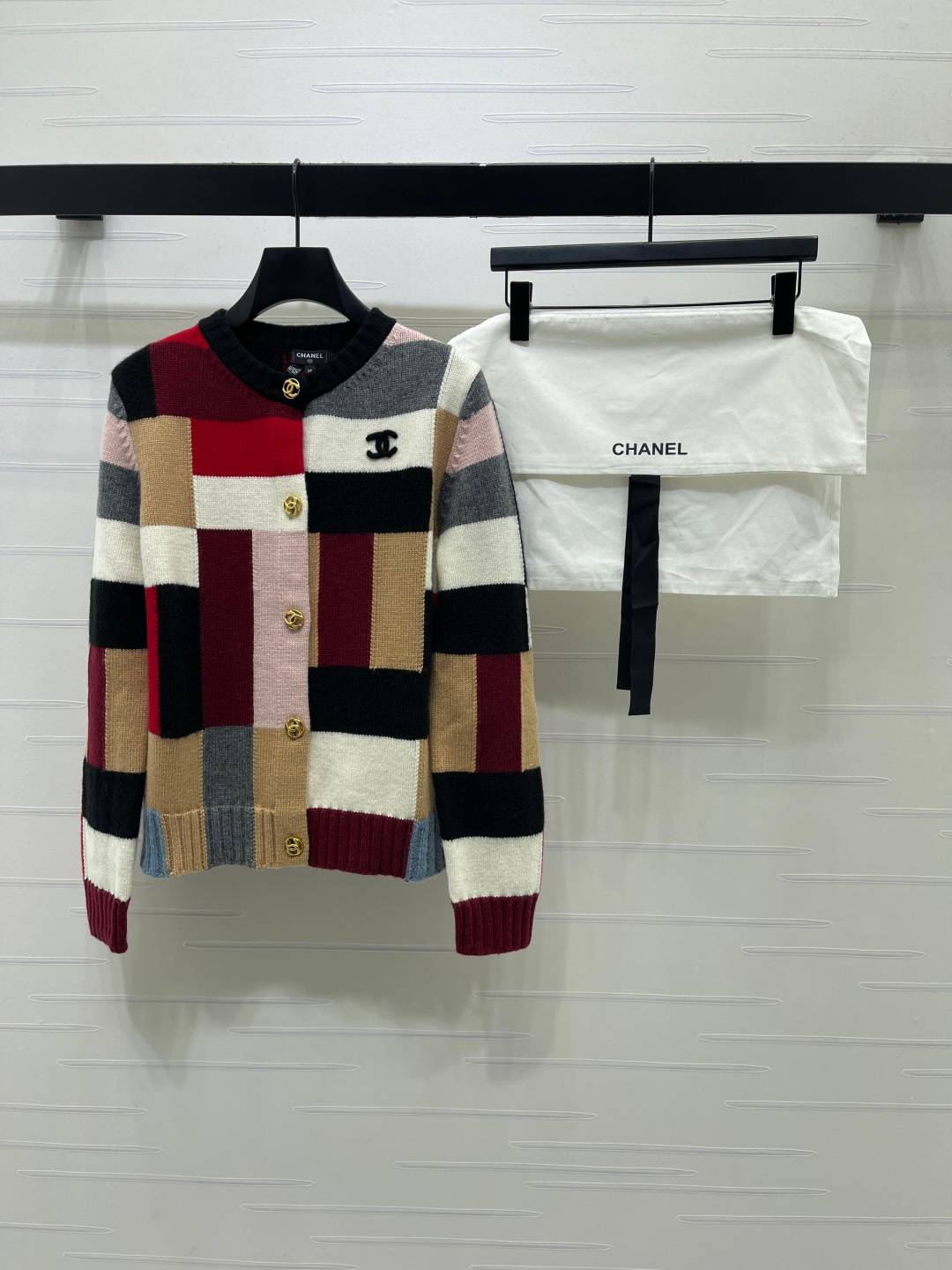 CHANEL シャネル ニットカーディガン 長袖 ショート丈 クルーネック マルチカラー