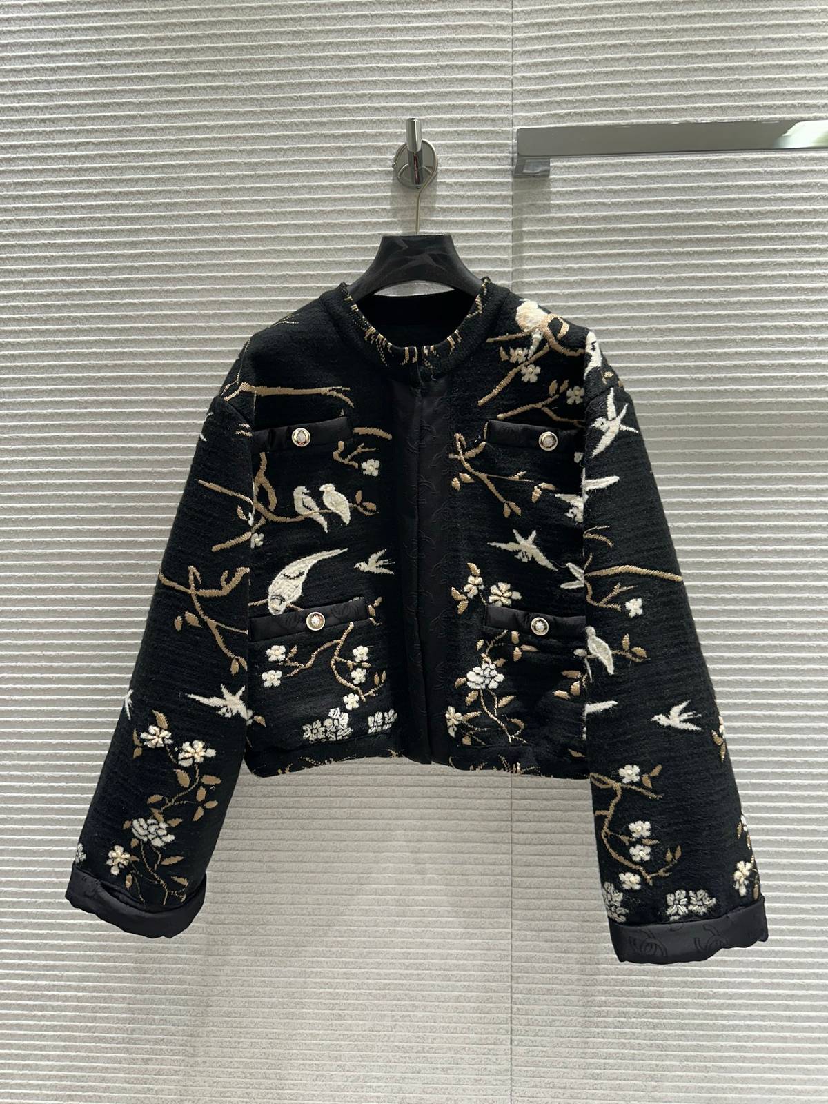 CHANEL シャネル ツイードジャケット ショート丈 エンブ ブラック