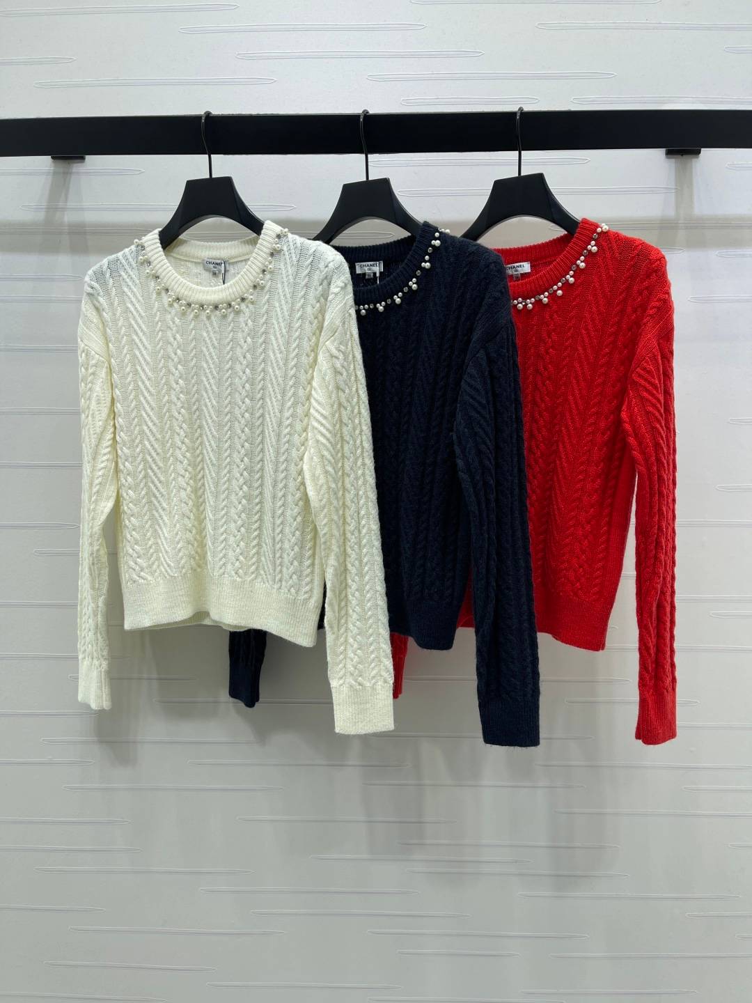 CHANEL シャネル セーター 長袖 クルーネック 編み模様 ホワイト ネイビー レッド