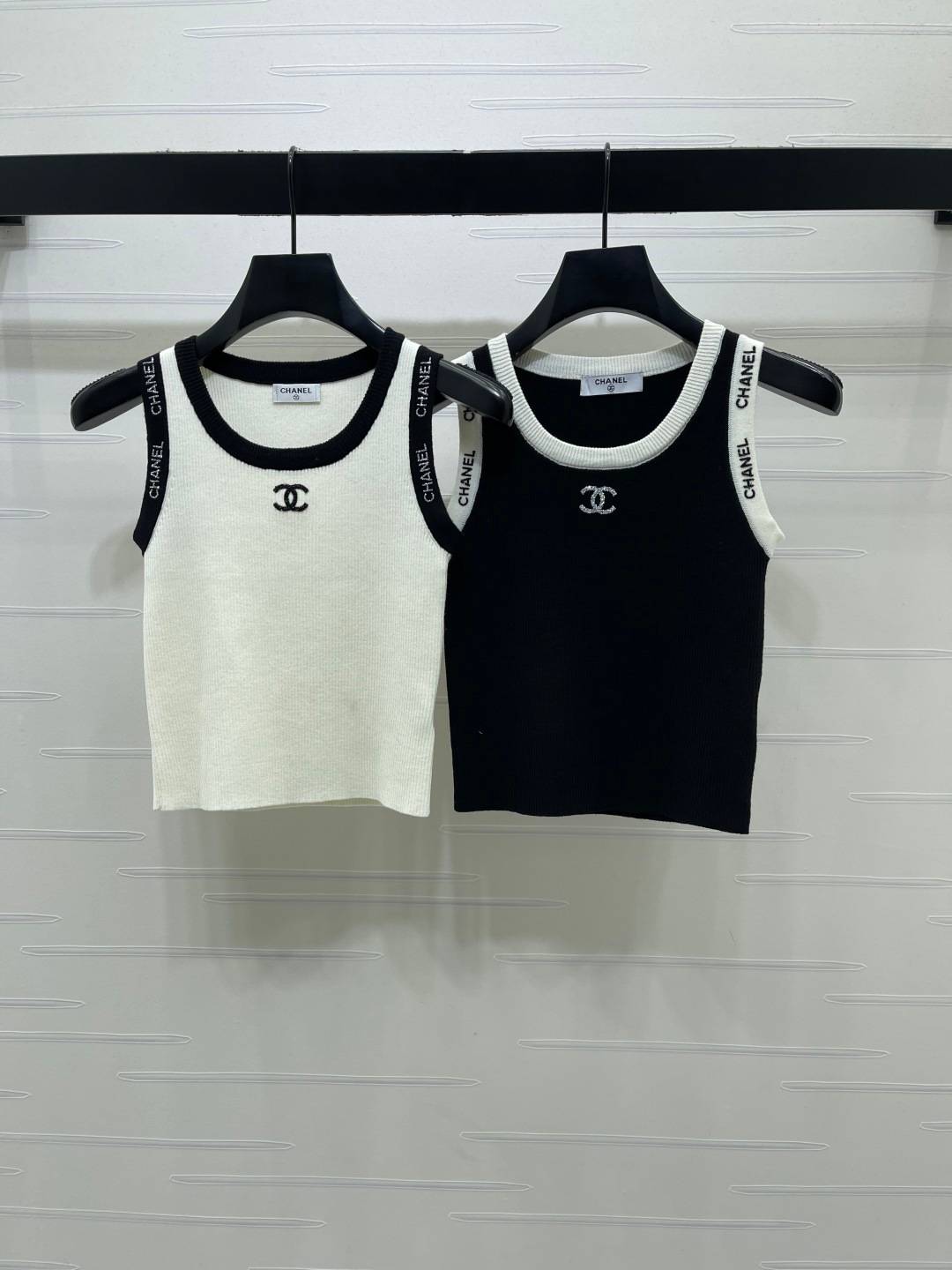 CHANEL シャネル ベスト クルーネック ロゴ ウール 2色