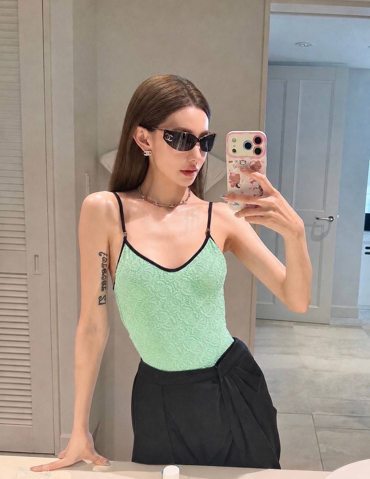 CHANEL シャネル トップス Vネック ノースリーブ ミントグリーン