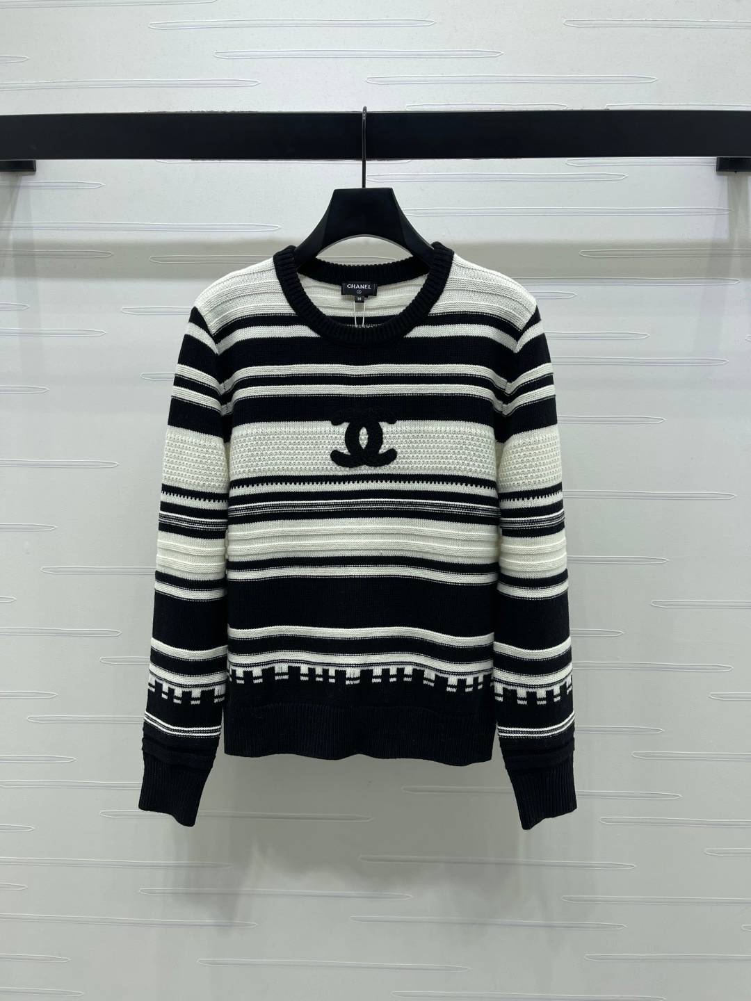 CHANEL シャネル ニットセーター クルーネック 長袖 ロゴ ブラック ホワイト
