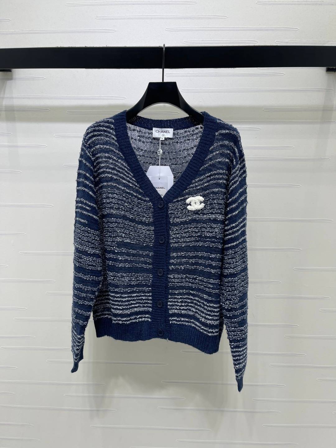 CHANEL シャネル ニットカーディガン Vネック 長袖 ストライプ ネイビー
