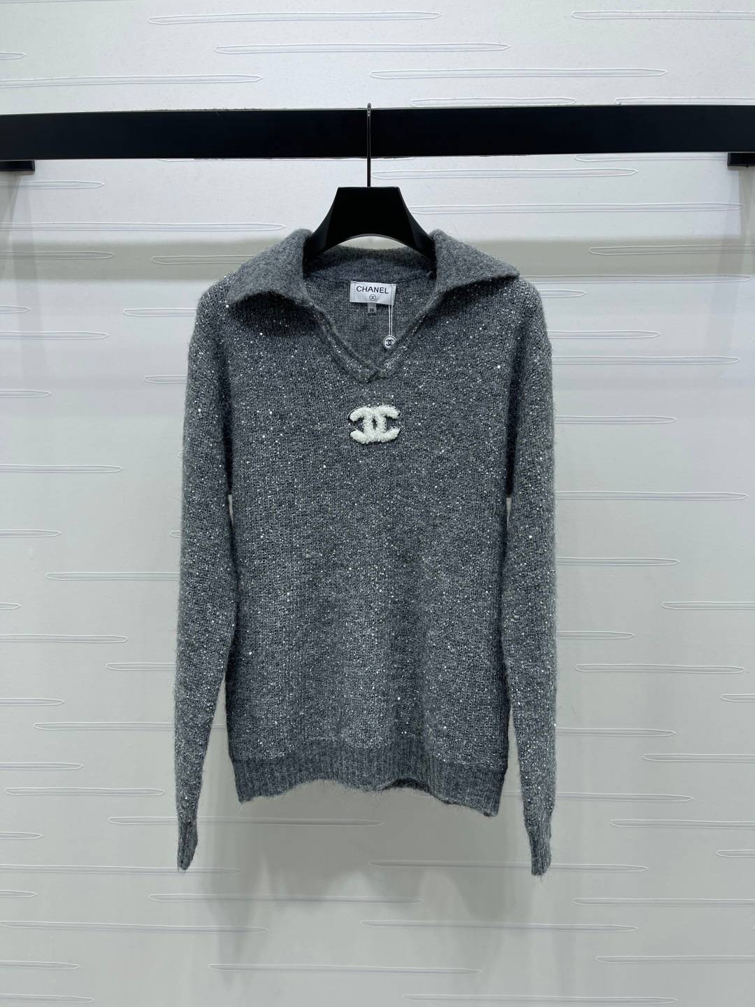 CHANEL シャネル ニットセーター Vネック 長袖 ロゴ グレー