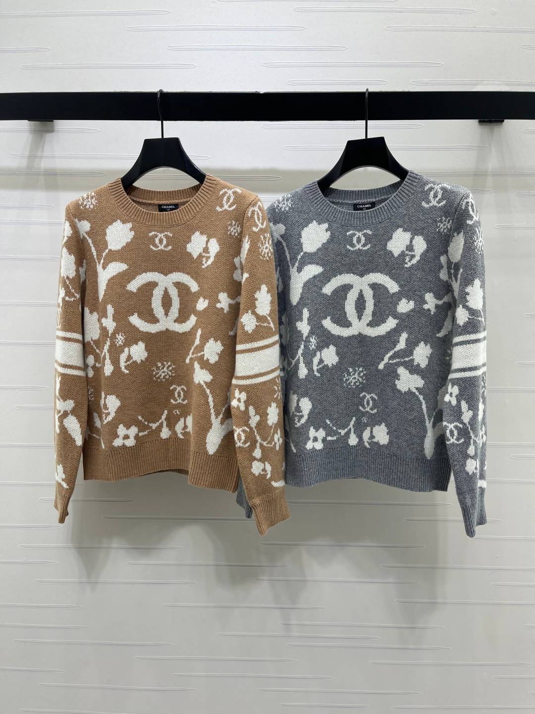 CHANEL シャネル ニットセーター クルーネック 長袖 ロゴ ベージュ グレー