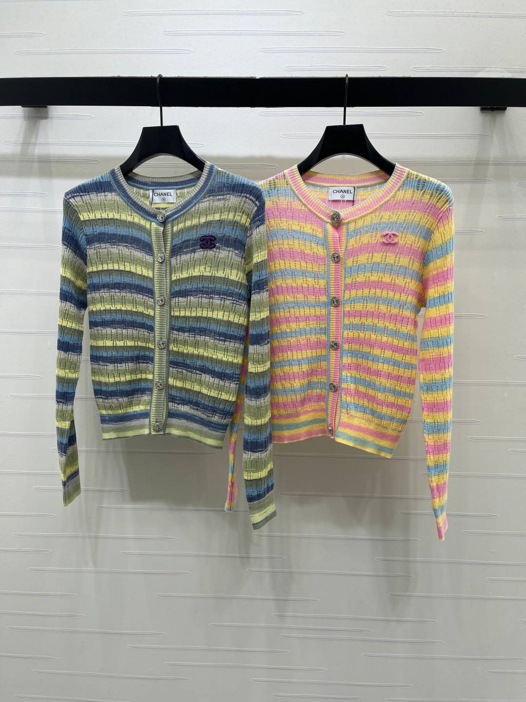 CHANEL シャネル ニットカーディガン 長袖 ボタン クルーネック ブルー ピンク