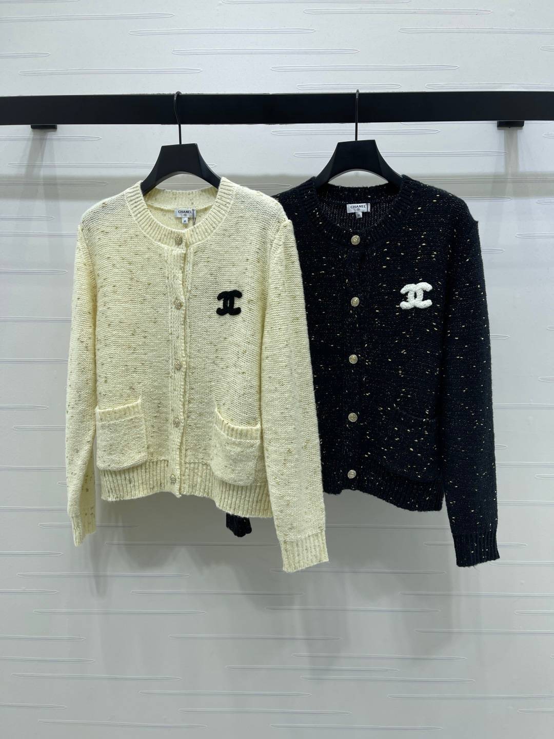 CHANEL シャネル ニットカーディガン クルーネック 長袖 ブラック クリーム
