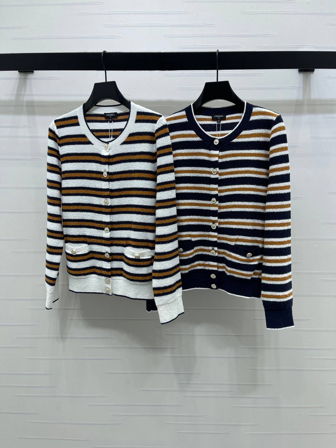 CHANEL シャネル ニットカーディガン 長袖 クルーネック ストライプ 白 ネイビー