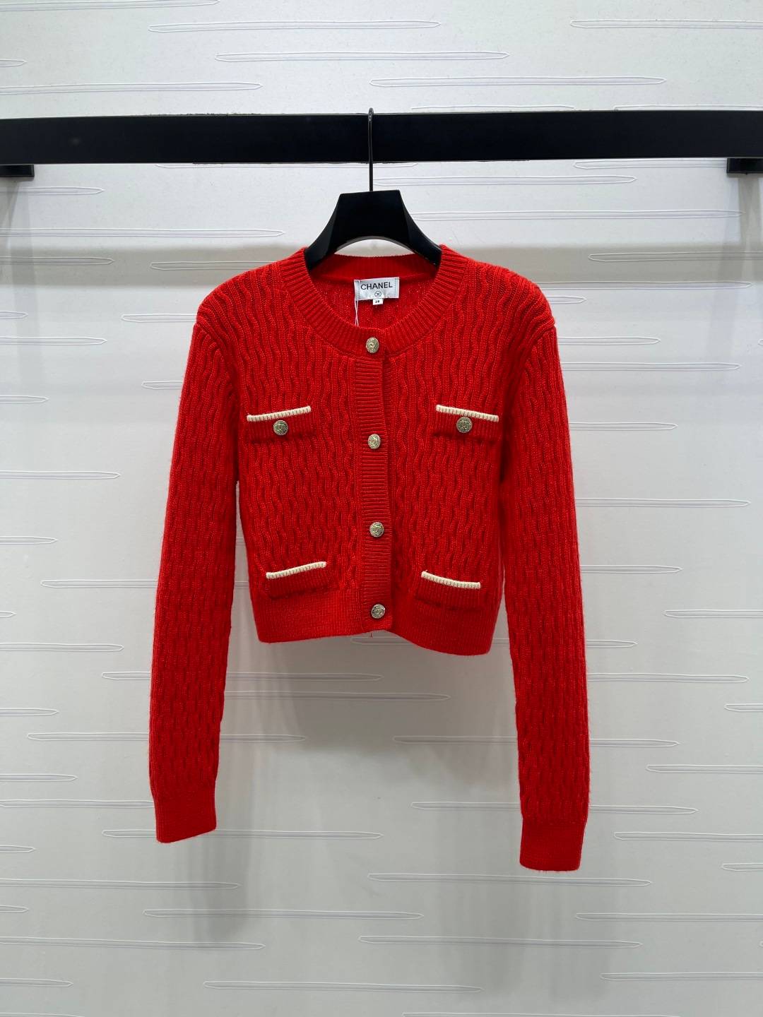 CHANEL シャネル ニットカーディガン クルーネック ボタン 長袖 レッド