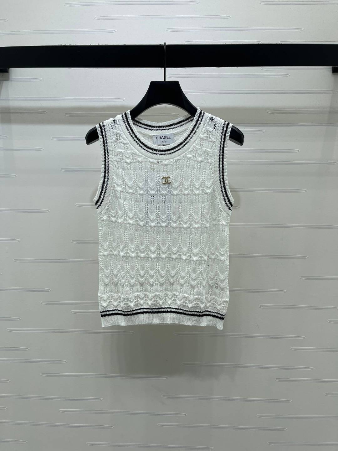 CHANEL シャネル レディース ノースリーブベスト クルーネック ロゴ ホワイト