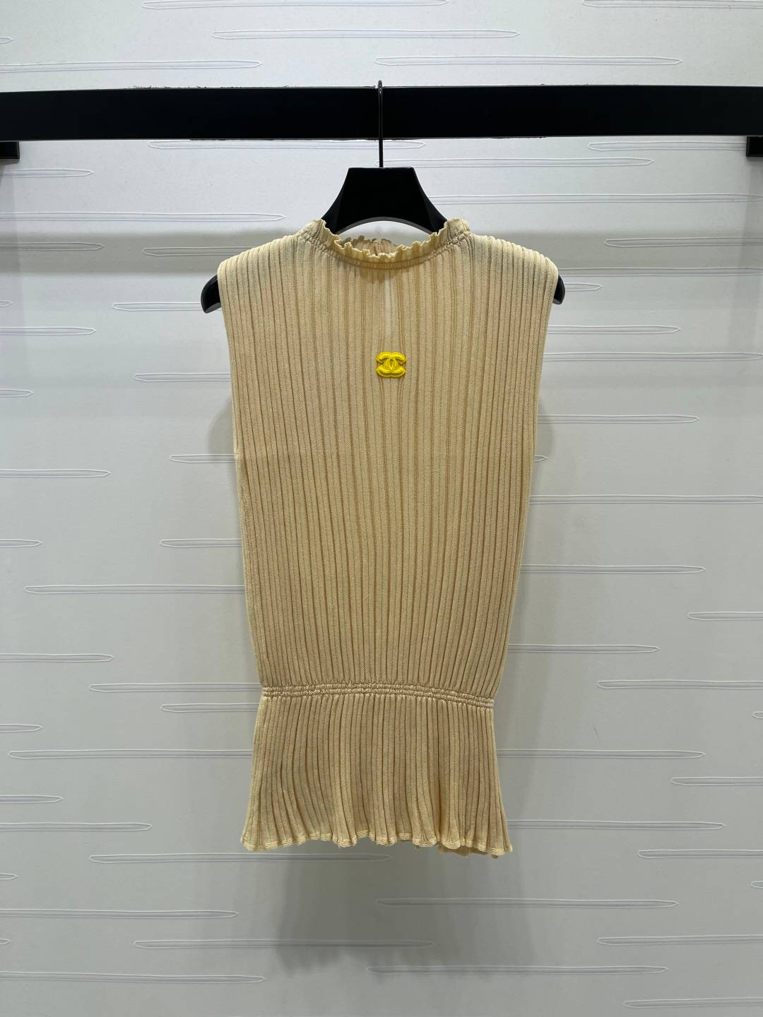 CHANEL シャネル ノースリーブベスト ロゴ レディース ベージュ