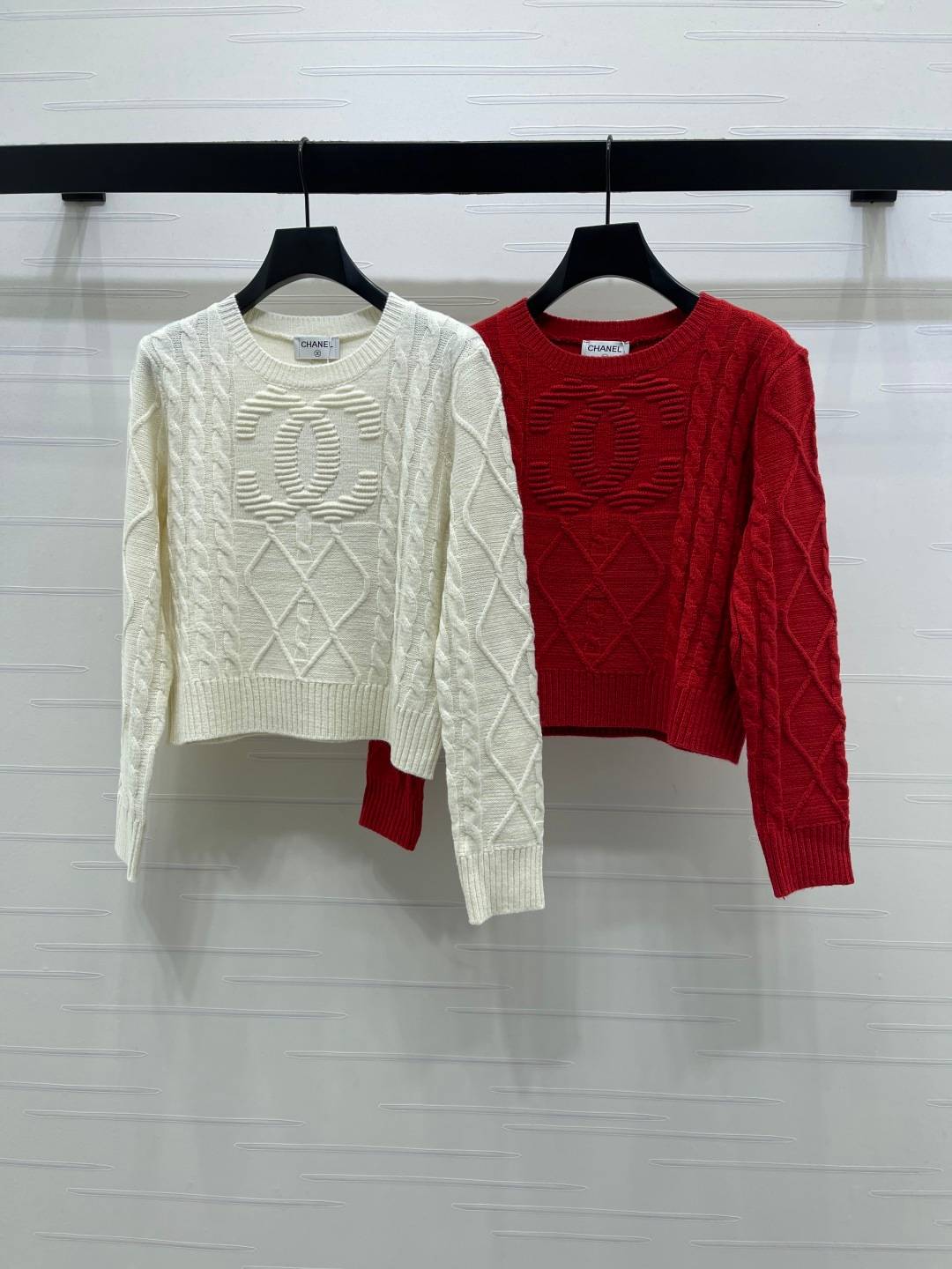 CHANEL シャネル ニットセーター クルーネック ロゴ イエロー レッド