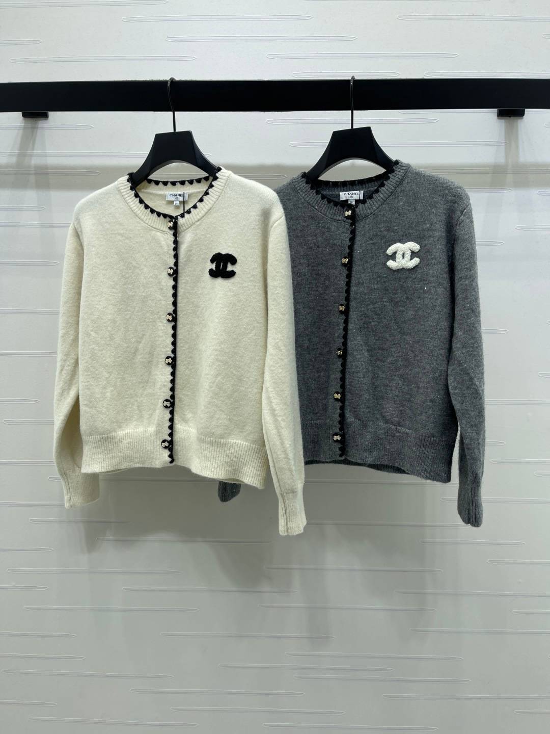 CHANEL シャネル ニットカーディガン 長袖 クルーネック ホワイト